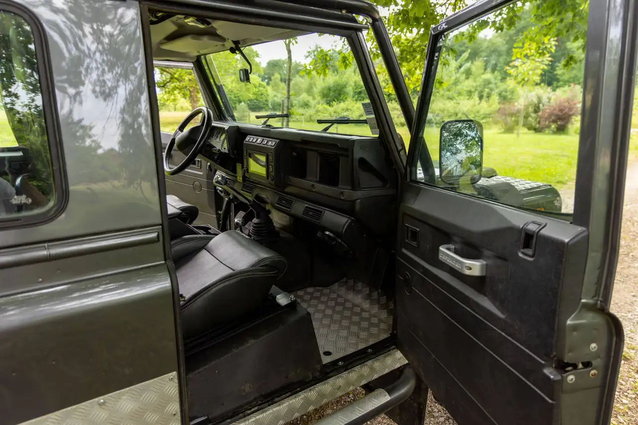Land Rover Defender 90 Defender TD5 Tomb Raider, foto 9