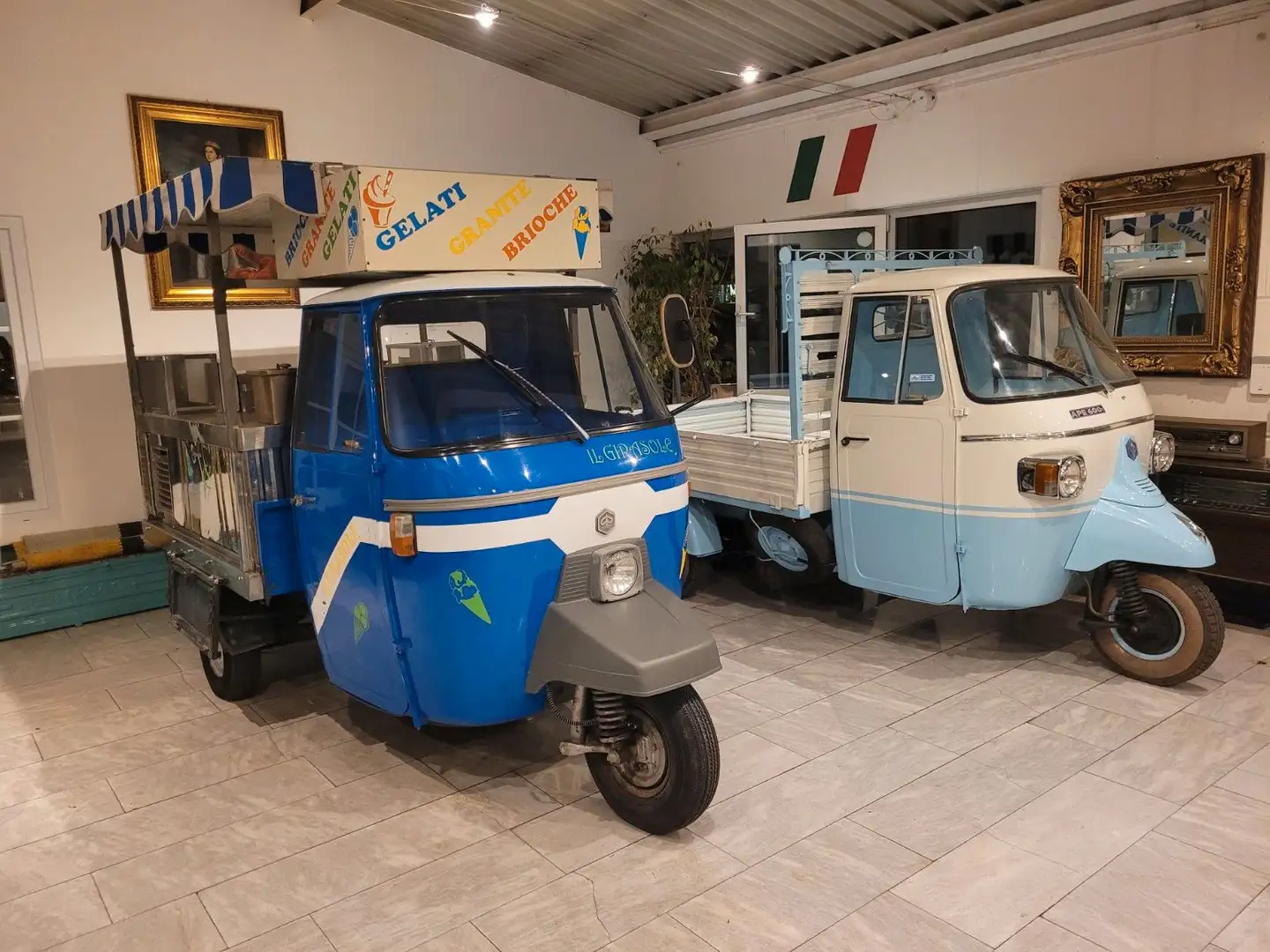Piaggio Ape P501 Eiswagen / Foodtruck Blue - 2
