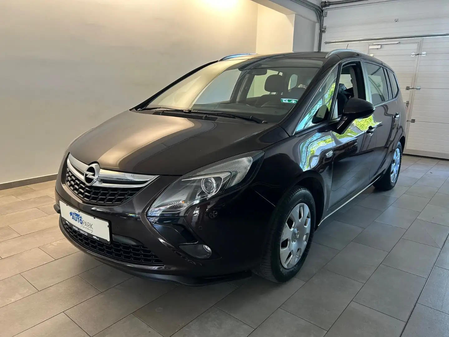 Opel Zafira C Tourer Edition Braun - 1