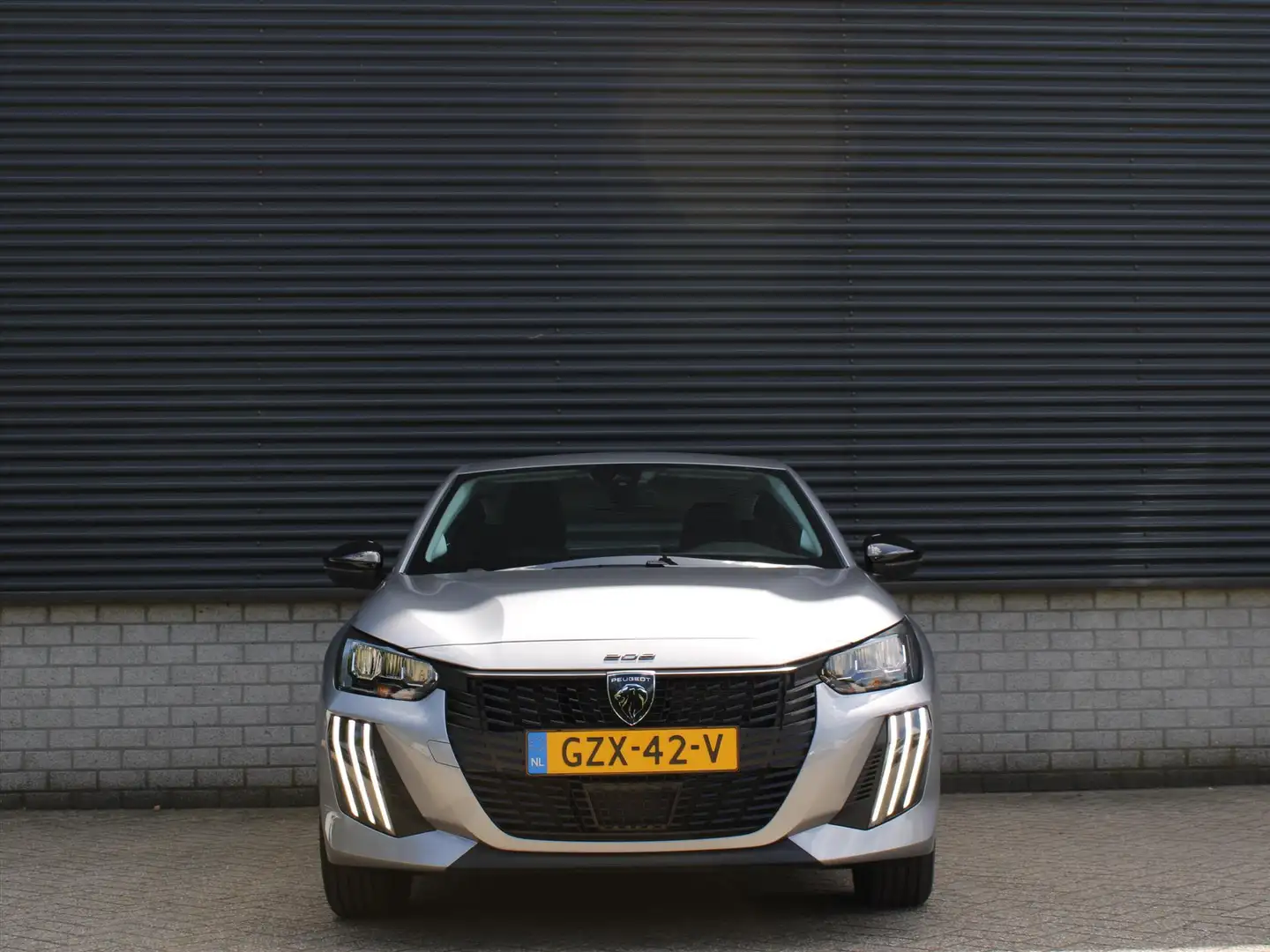 Peugeot 208 Style 75pk I Navigatie I Apple Carplay/Android Aut Grijs - 2