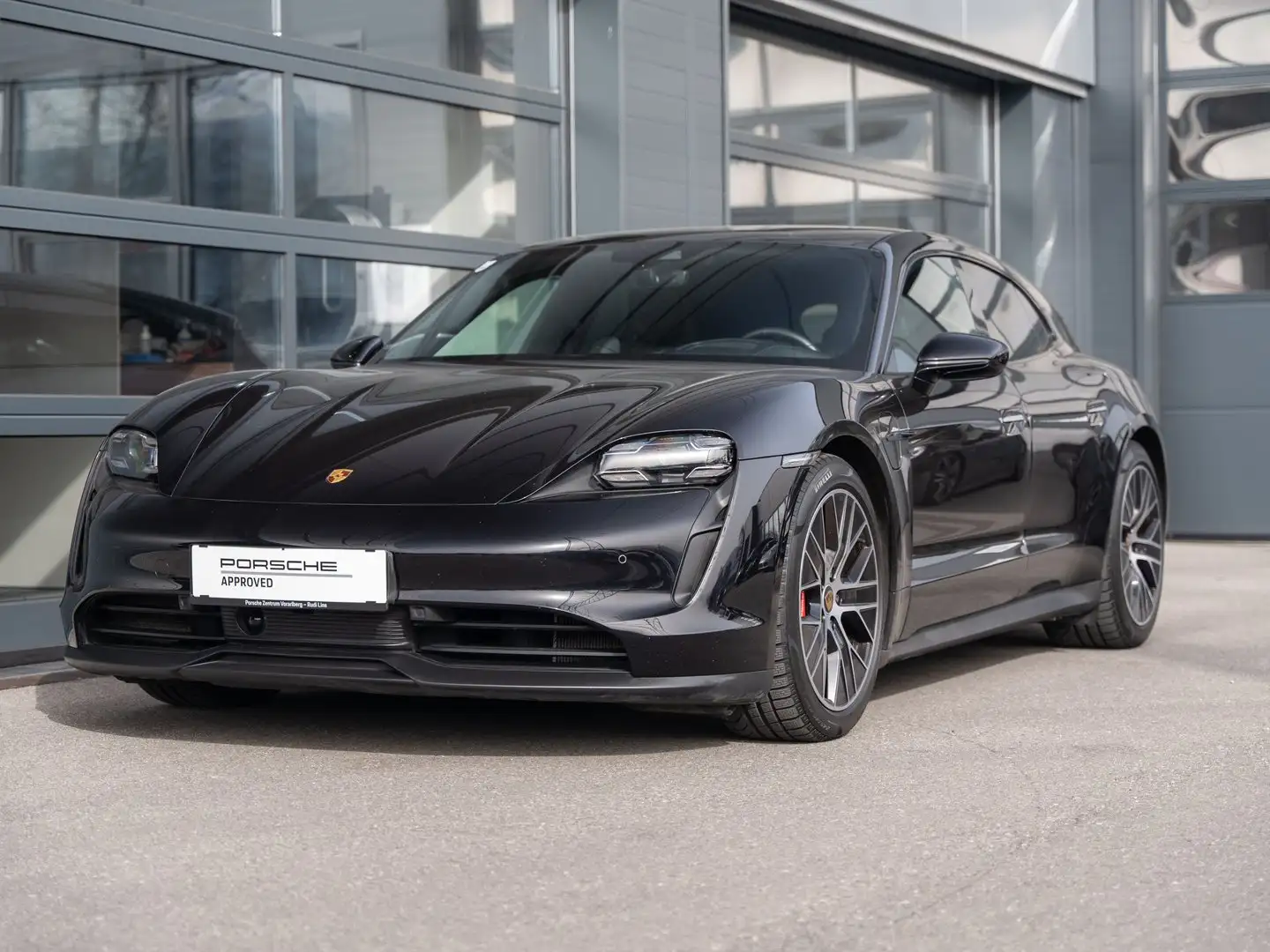 Porsche Taycan 4S Sport Turismo Schwarz - 1