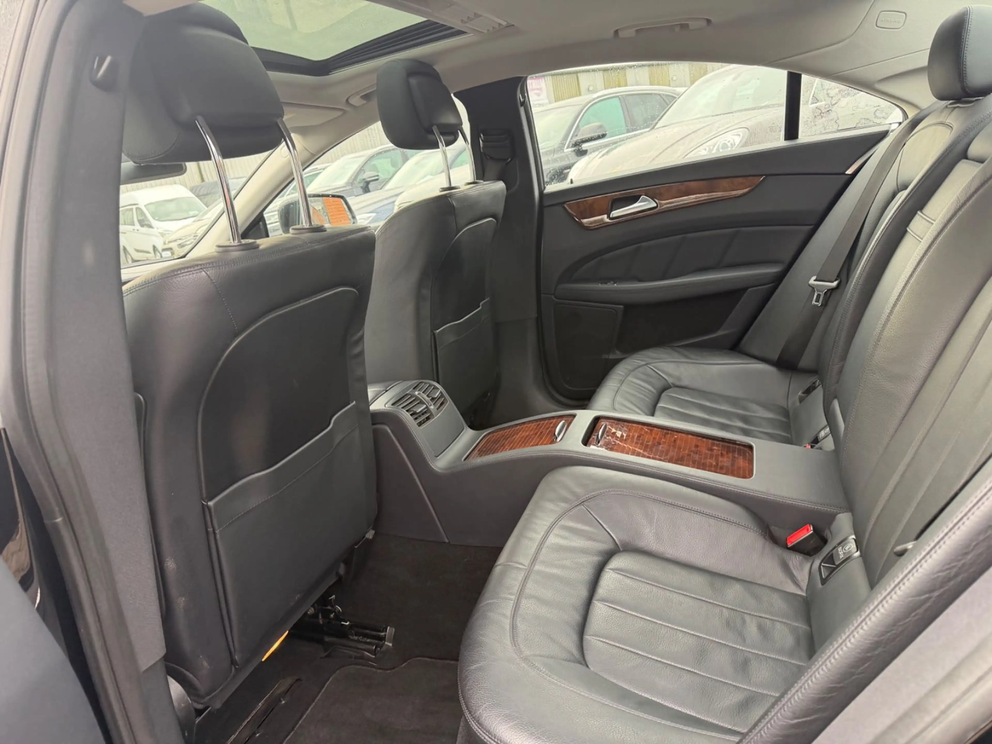 Mercedes-Benz CLS 350 BlueTec/EURO6/LED/NAVI/TEMPOMAT — photo 11