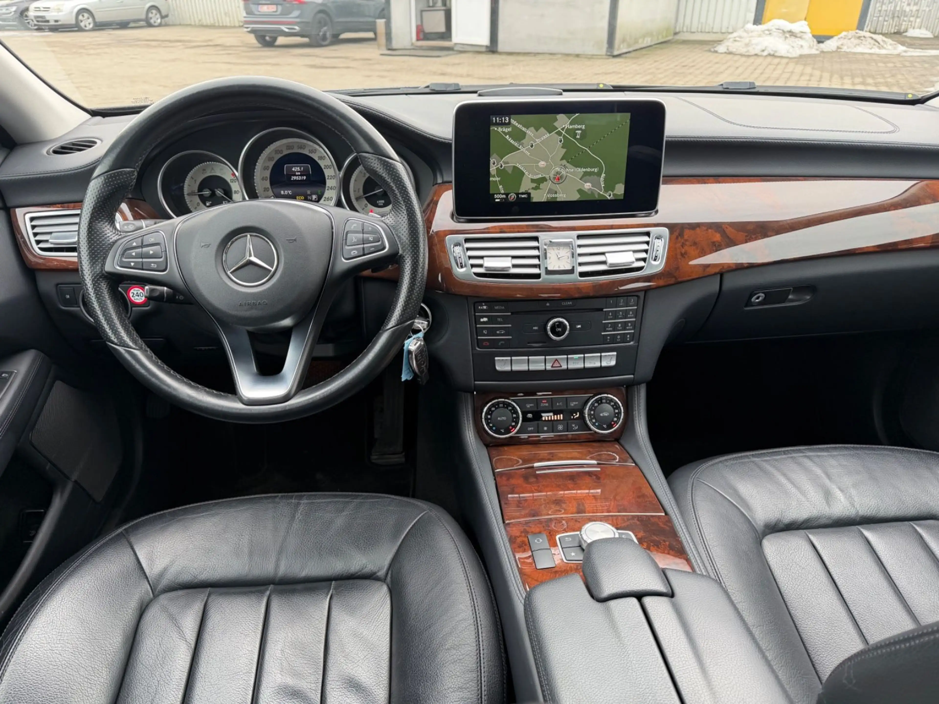 Mercedes-Benz CLS 350 BlueTec/EURO6/LED/NAVI/TEMPOMAT — photo 13