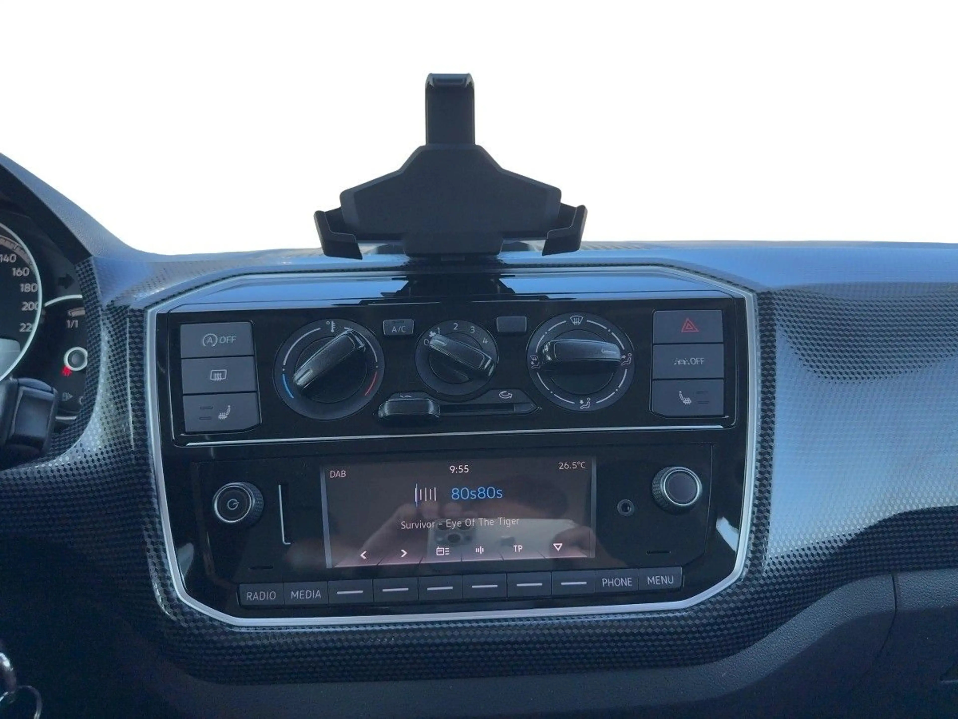 Volkswagen up! 1.0 — photo 11