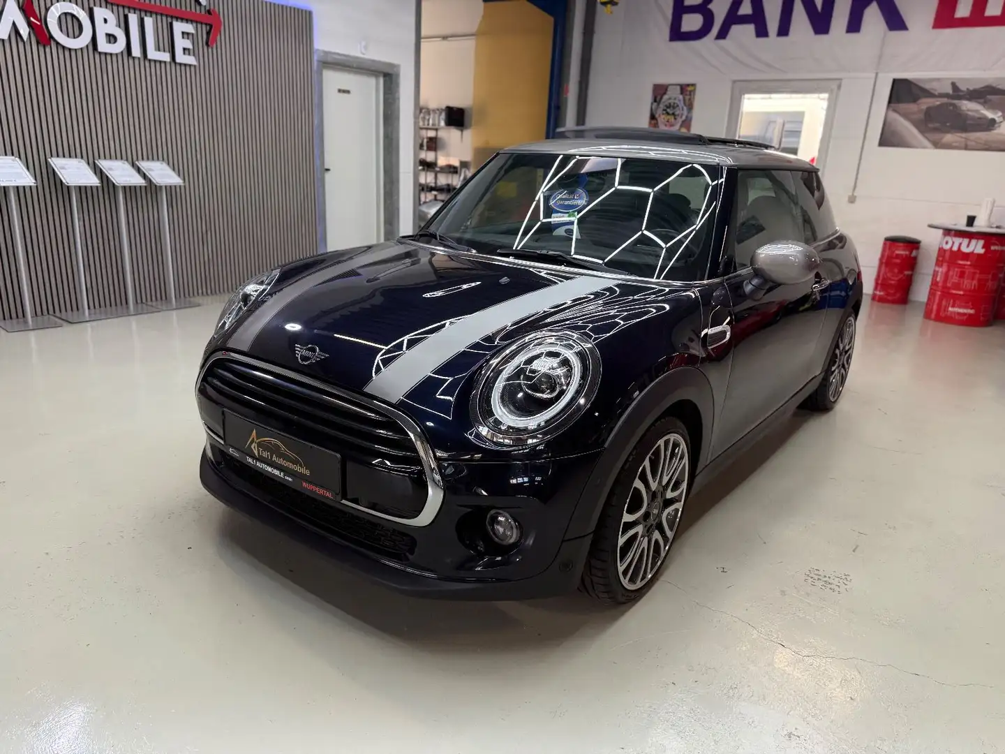 MINI Cooper Mini 3-trg. PDC Pano Tempomat Klima LED Noir - 2
