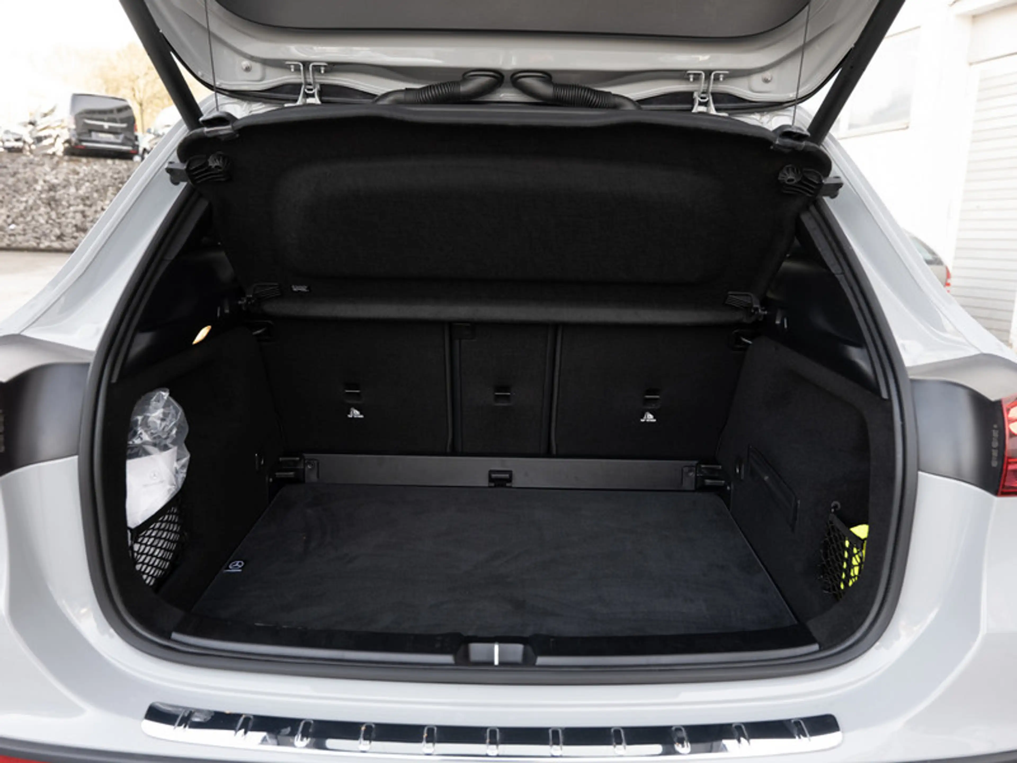 Mercedes-Benz GLA 220 d 4M AMG-Sport/MLB/360/Pano/AHK/Night/20 — photo 7
