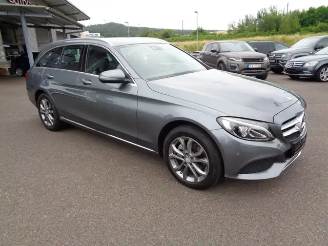 Mercedes-Benz C-Class view 3