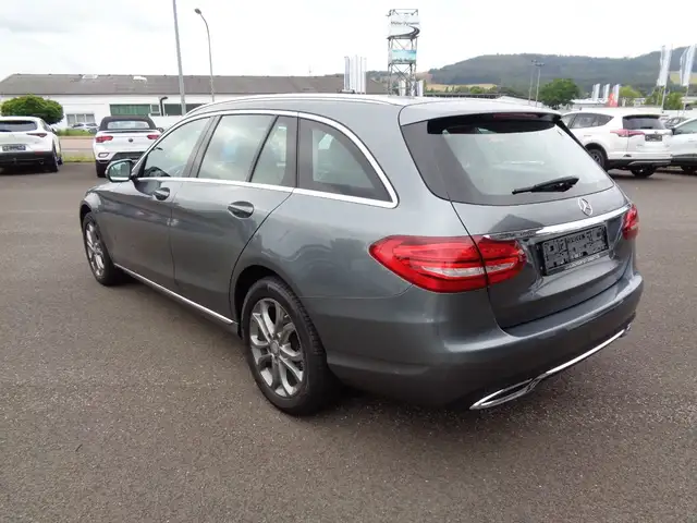 Mercedes-Benz C-Class view 6