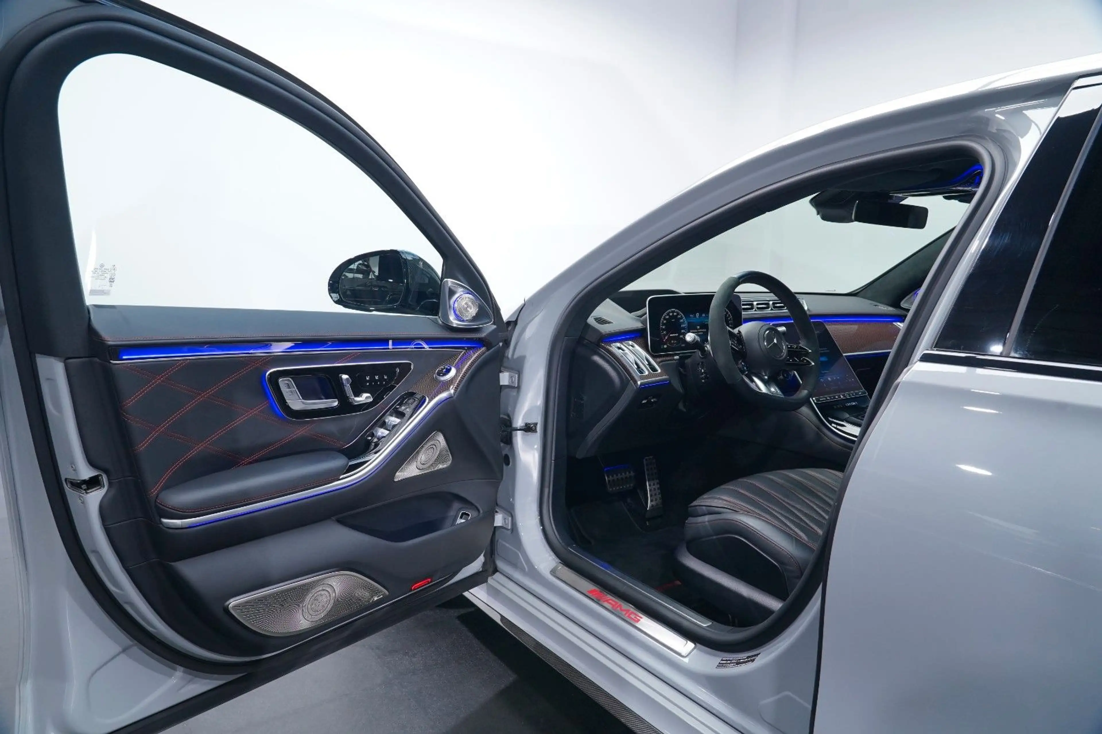 Mercedes-Benz S 63 AMG E 4Matic+ L EDITION1/BURMESTER4D®/ — photo 14