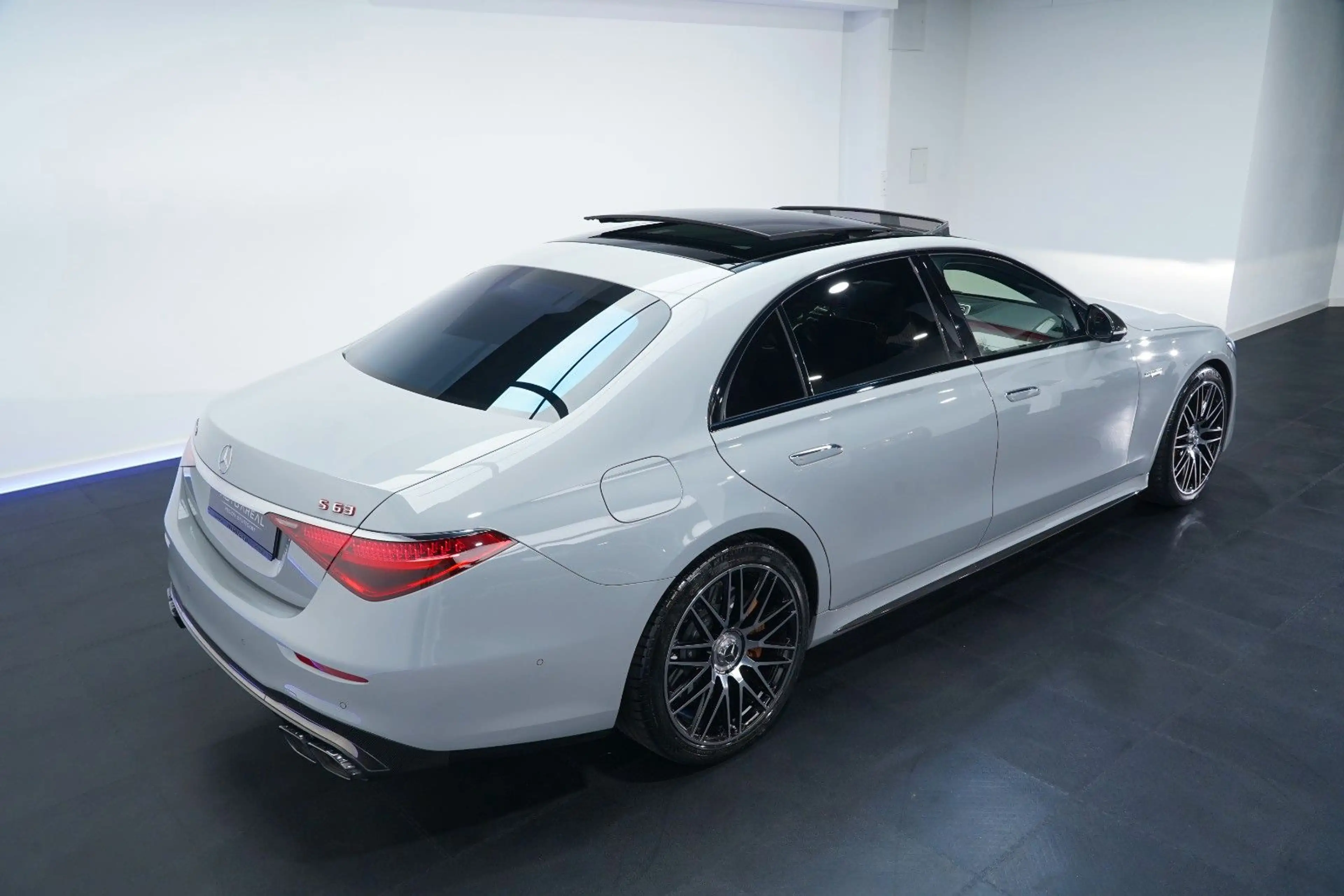 Mercedes-Benz S 63 AMG E 4Matic+ L EDITION1/BURMESTER4D®/ — photo 7