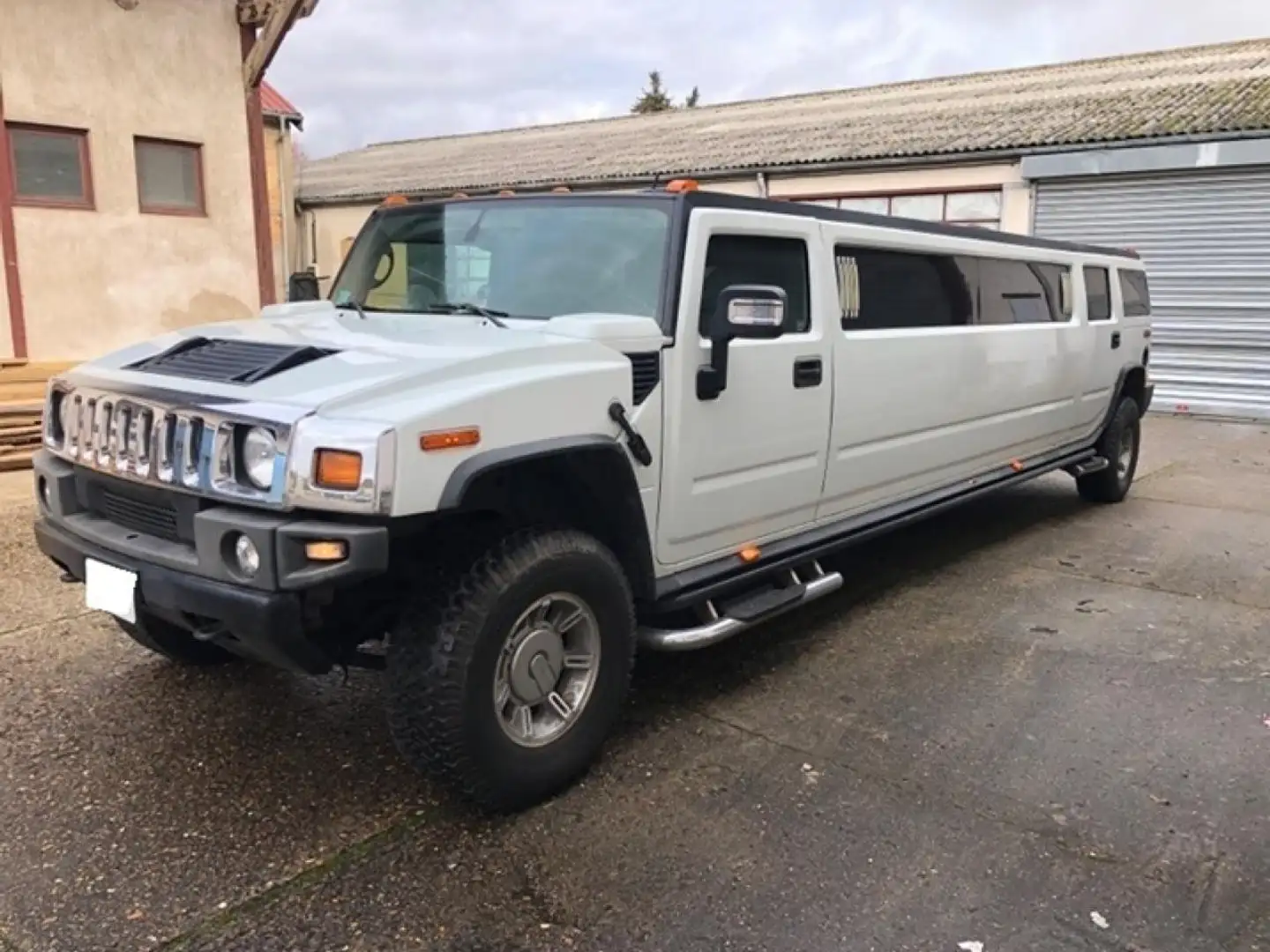 HUMMER H2 LIMO - LIMOUSINE White - 1