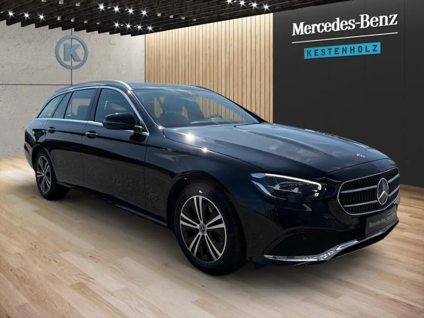 Mercedes-Benz E 200 d T *AVANTGARDE*MBUX*AHK*WIDE*KAMERA*SHZ* Černá - 2
