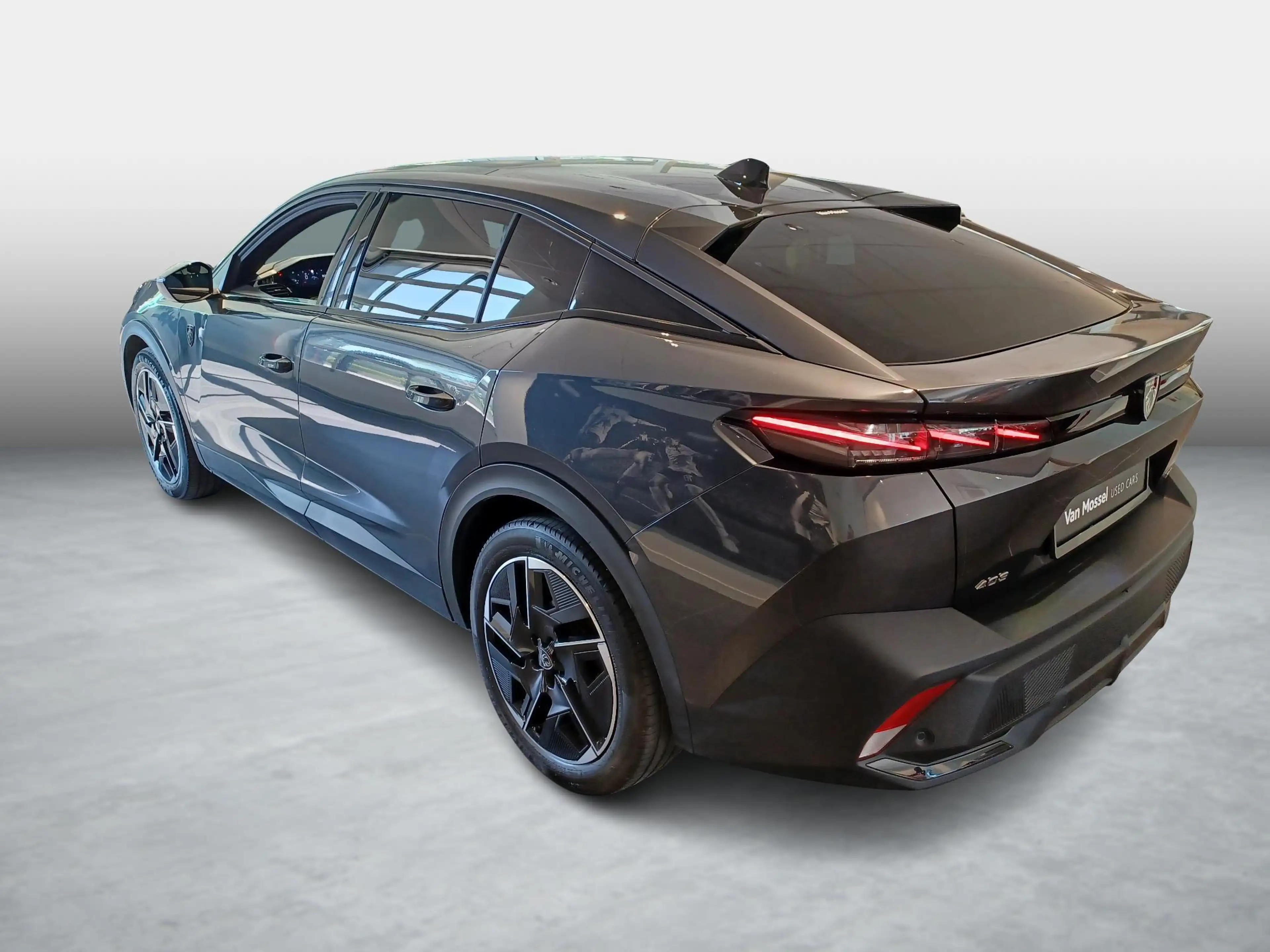 Peugeot 408 1.2 PureTech 130 S&S EAT8 GT — photo 2