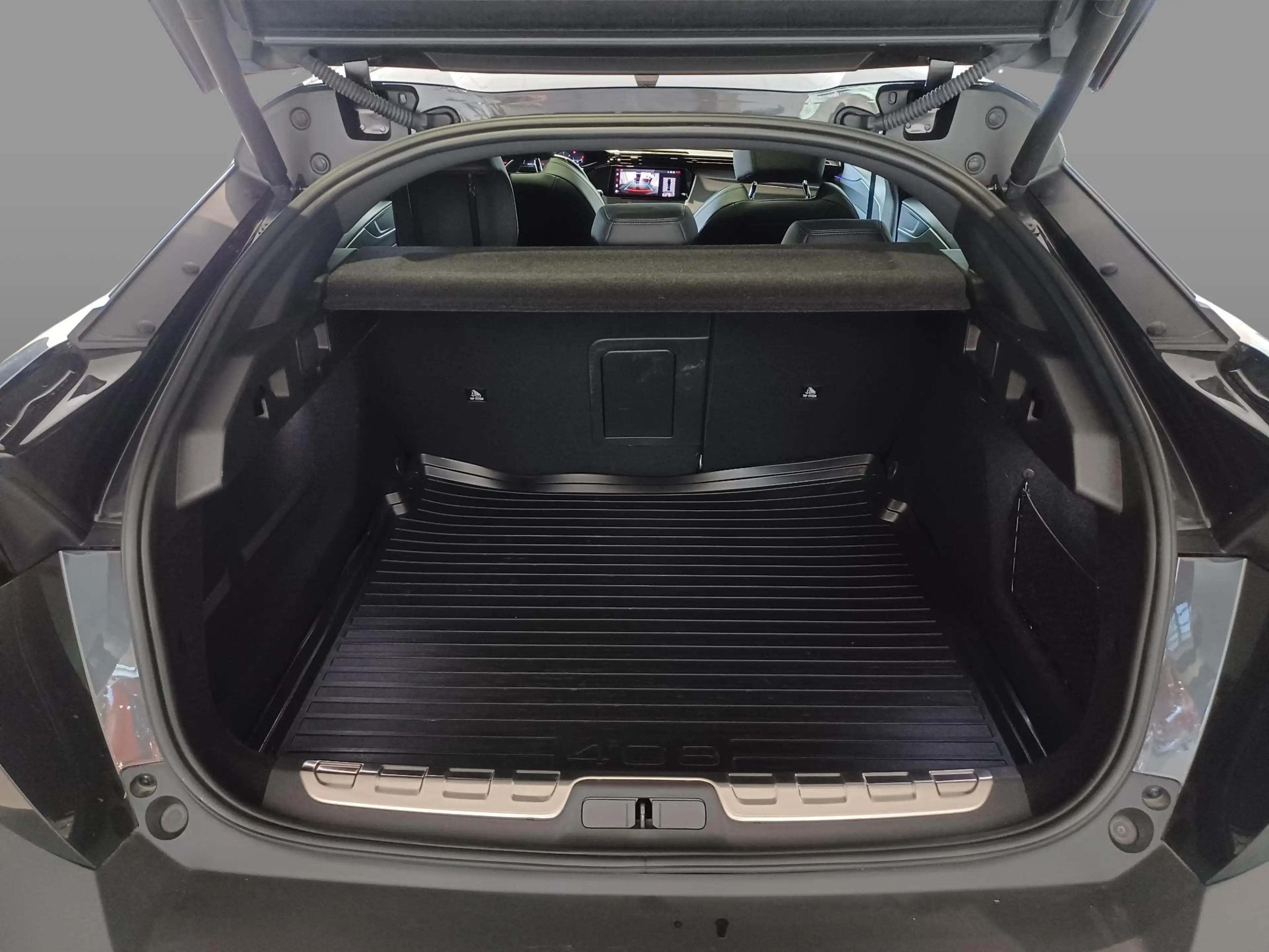 Peugeot 408 1.2 PureTech 130 S&S EAT8 GT — photo 12