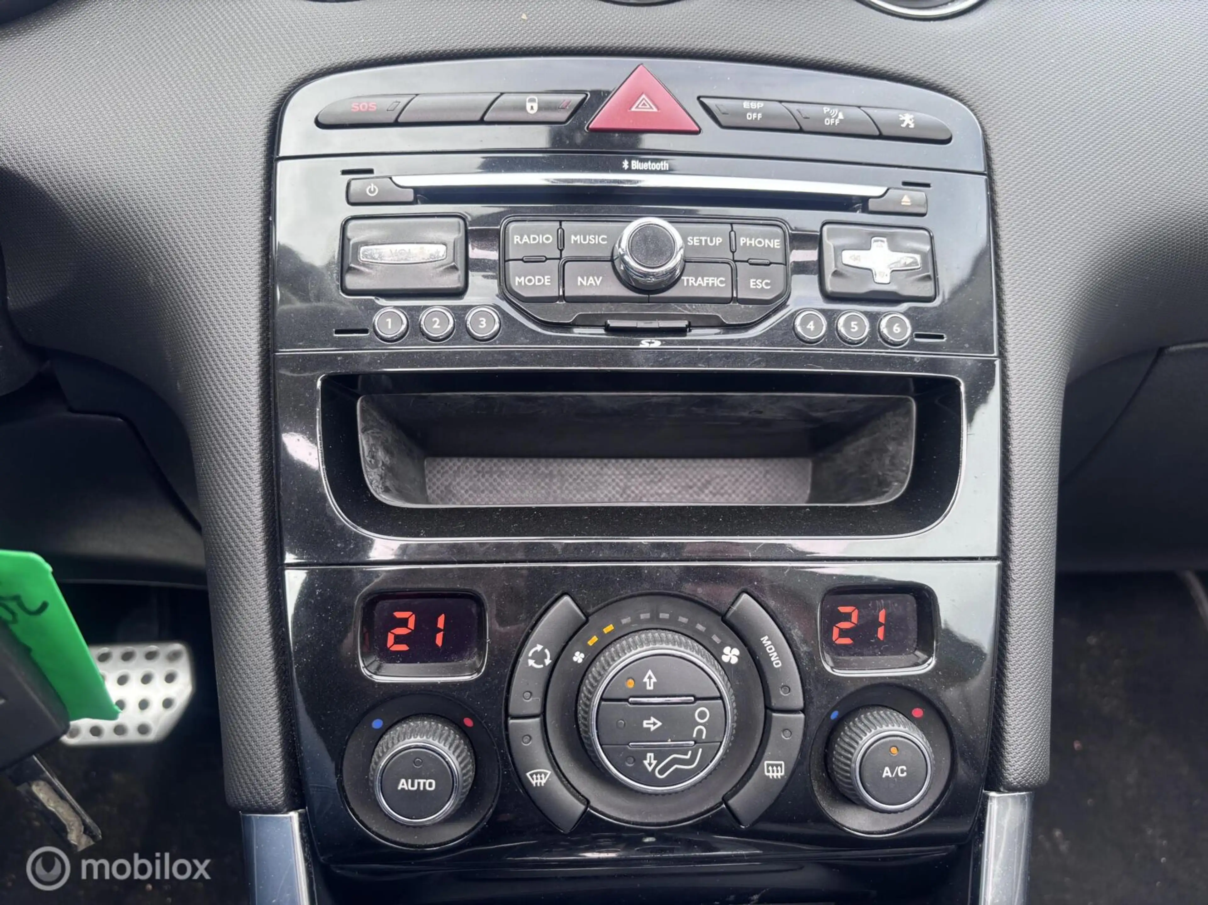 Peugeot 308 CC 1.6 THP Feline AUTOMAAT LEER NIEUWE APK BEURT — photo 6