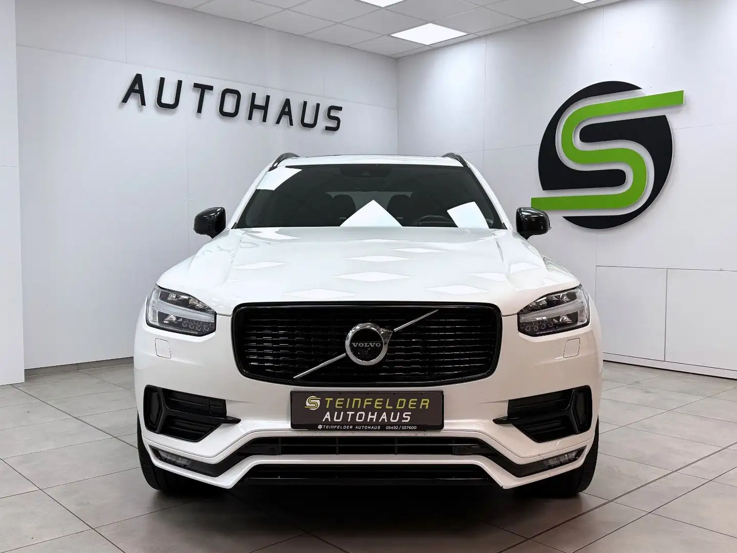 Volvo XC90 R Design AWD / 7 SITZE / PANORAMA / 360° Weiß - 2