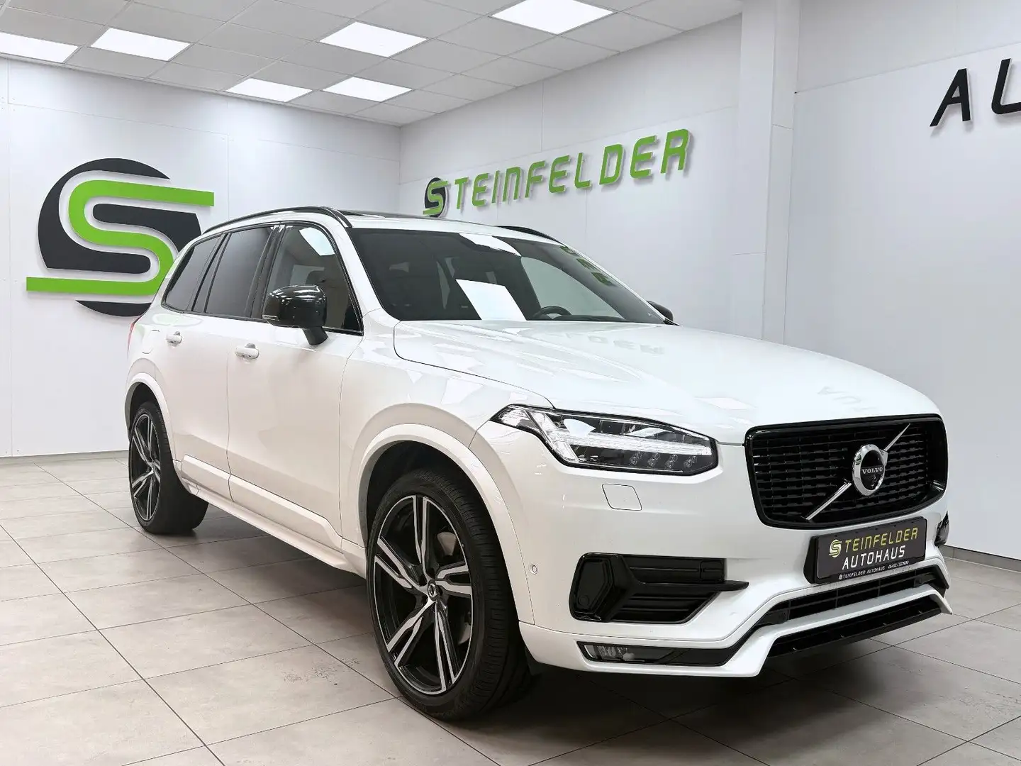 Volvo XC90 R Design AWD / 7 SITZE / PANORAMA / 360° Weiß - 1
