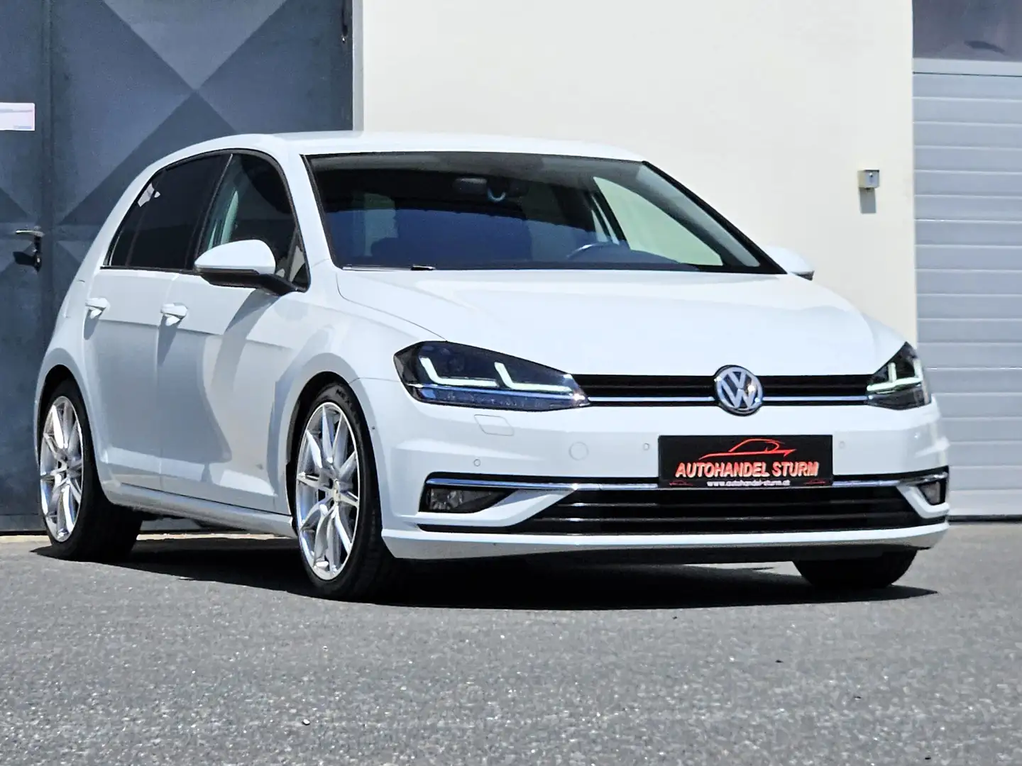 Volkswagen Golf Golf Comfortline 1,6 TDI DSG *Navi*ACC* Weiß - 1