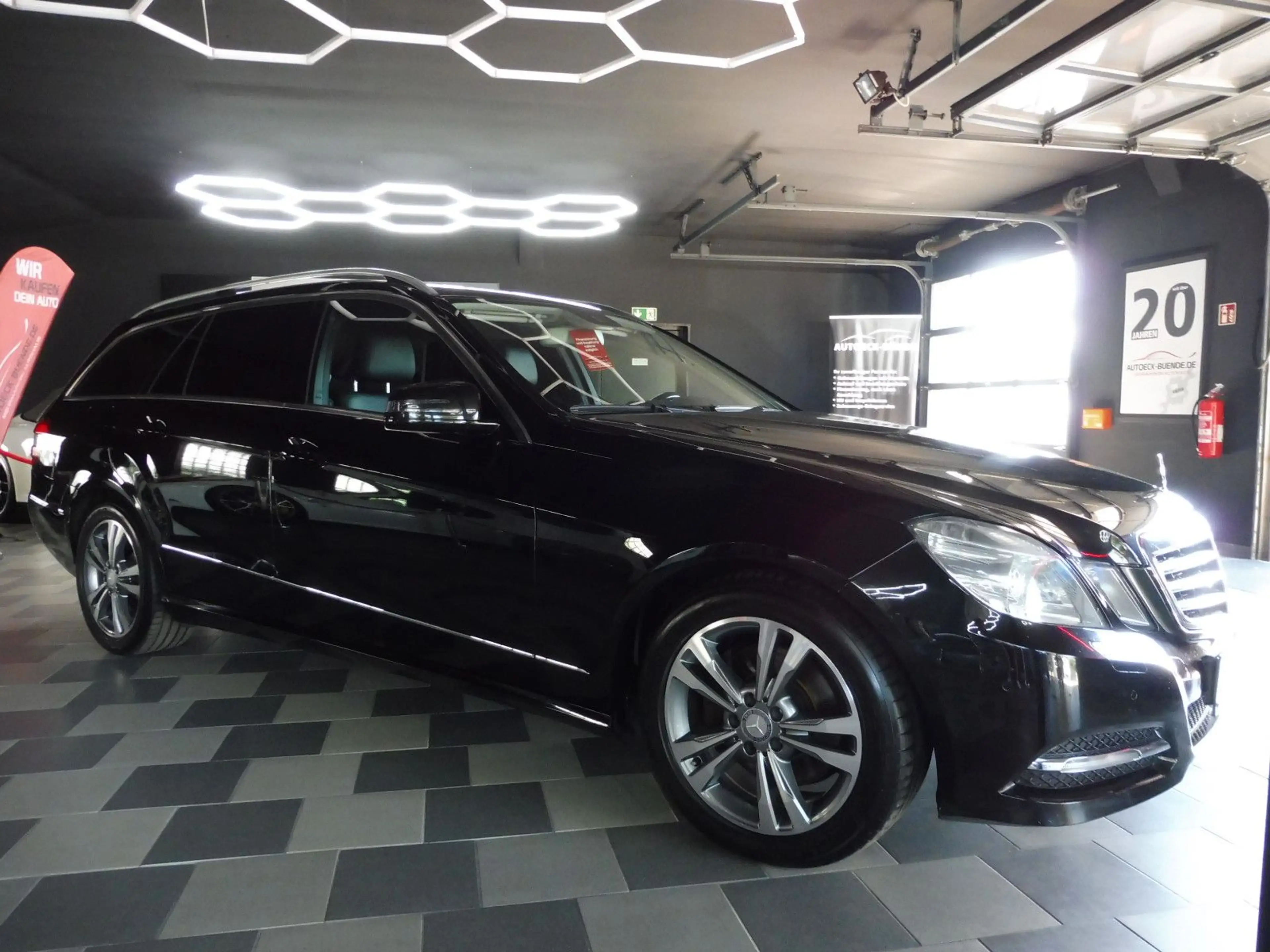 Mercedes-Benz E 250 CDI BlueEfficiency — photo 4