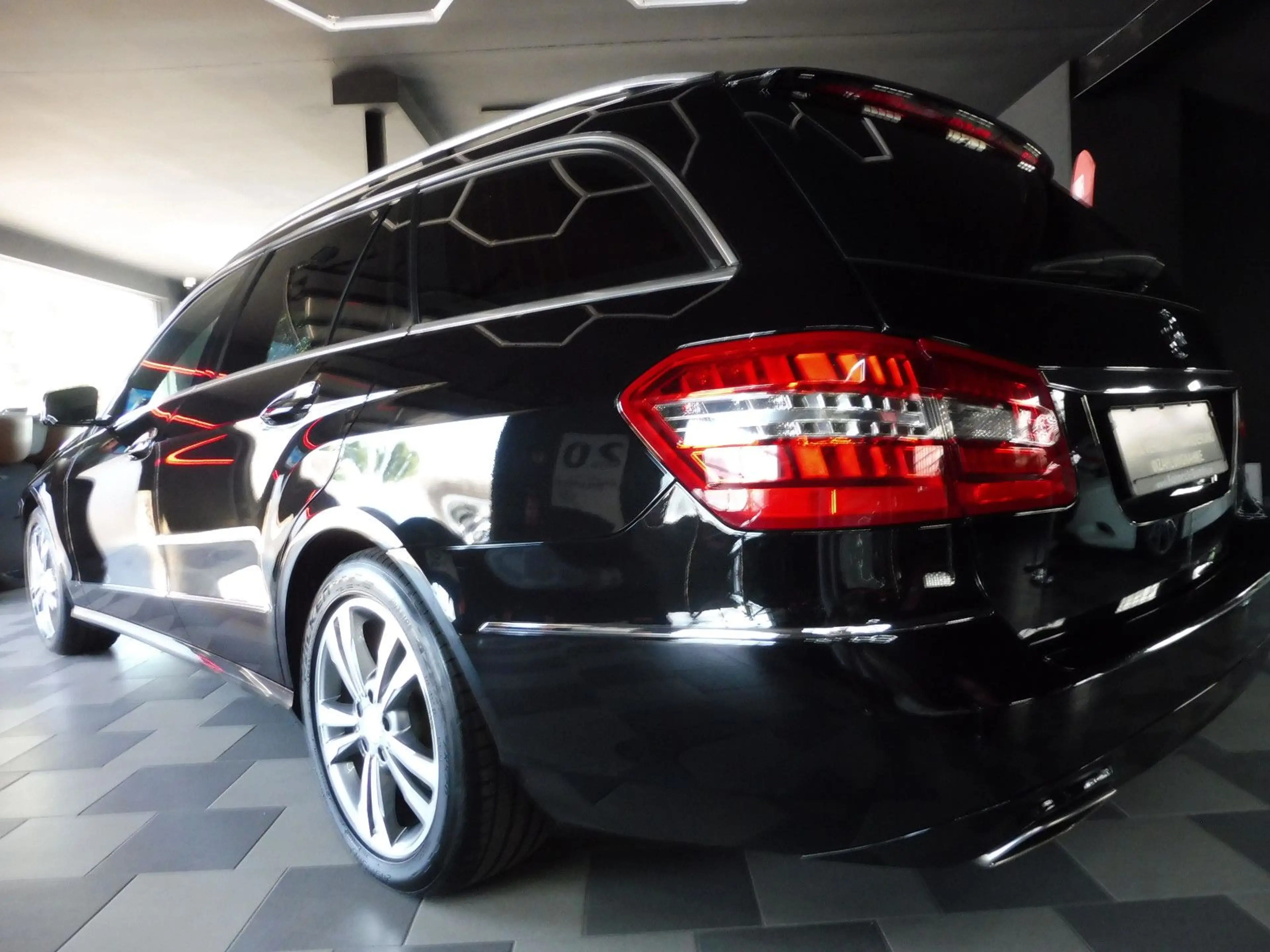 Mercedes-Benz E 250 CDI BlueEfficiency — photo 8