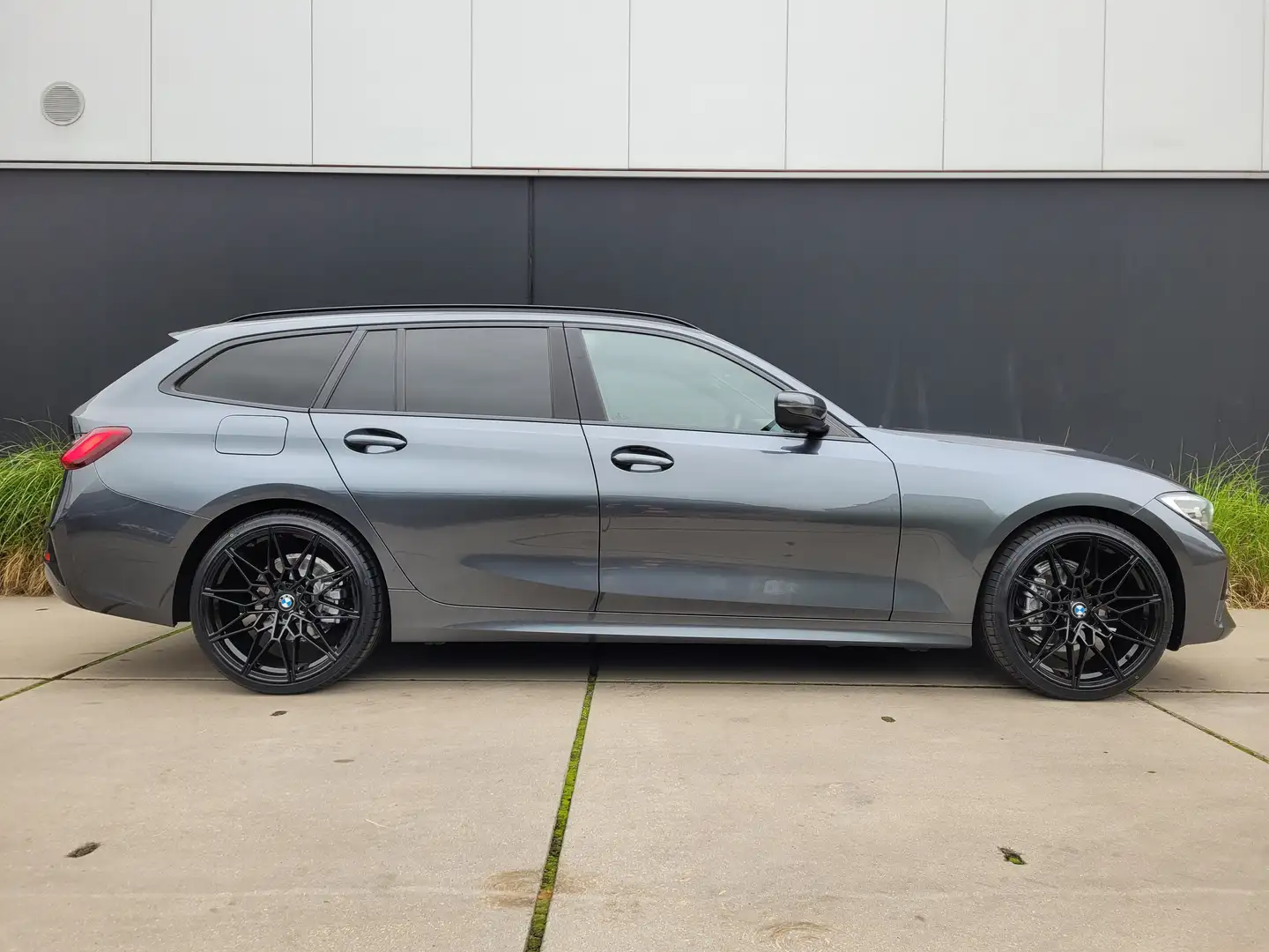 BMW 318 Touring *AUT.*HIFI*LIVE COCKPIT PROFFESSIONAL*PDC* Gris - 2