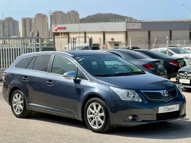 Toyota Avensis 2.2D-4D Active ADS
