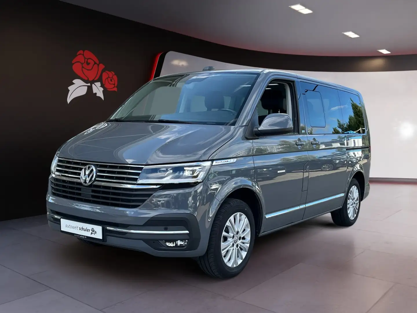 Volkswagen T6.1 Multivan 2,0 TDI DSG Generation Six AHK Grijs - 2