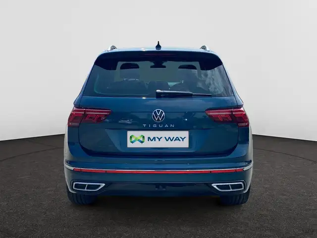 Volkswagen Tiguan view 4