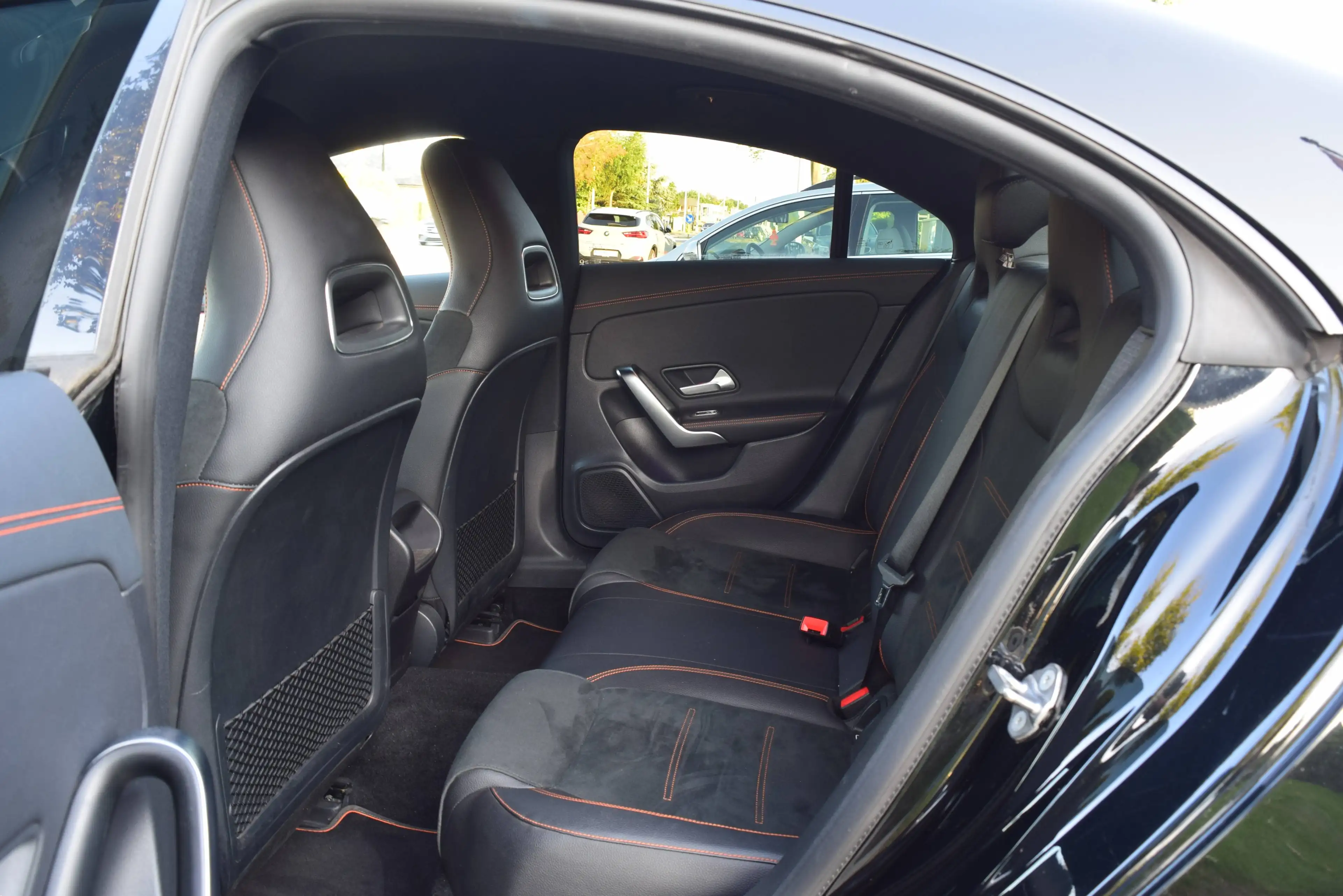 Mercedes-Benz CLA 180 /AMG LINE/EDITION/1st Owner/GARANTIE — photo 9