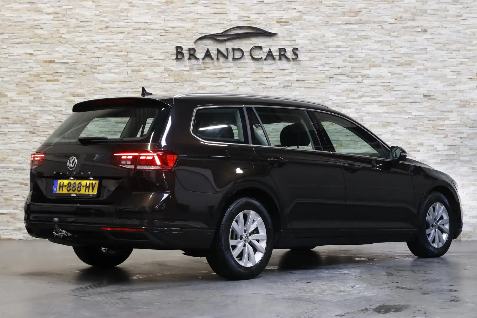 Volkswagen Passat Variant 1.5 TSI Comfort Business | NAP | 1E EIGENAAR | DEA Bruin - 2