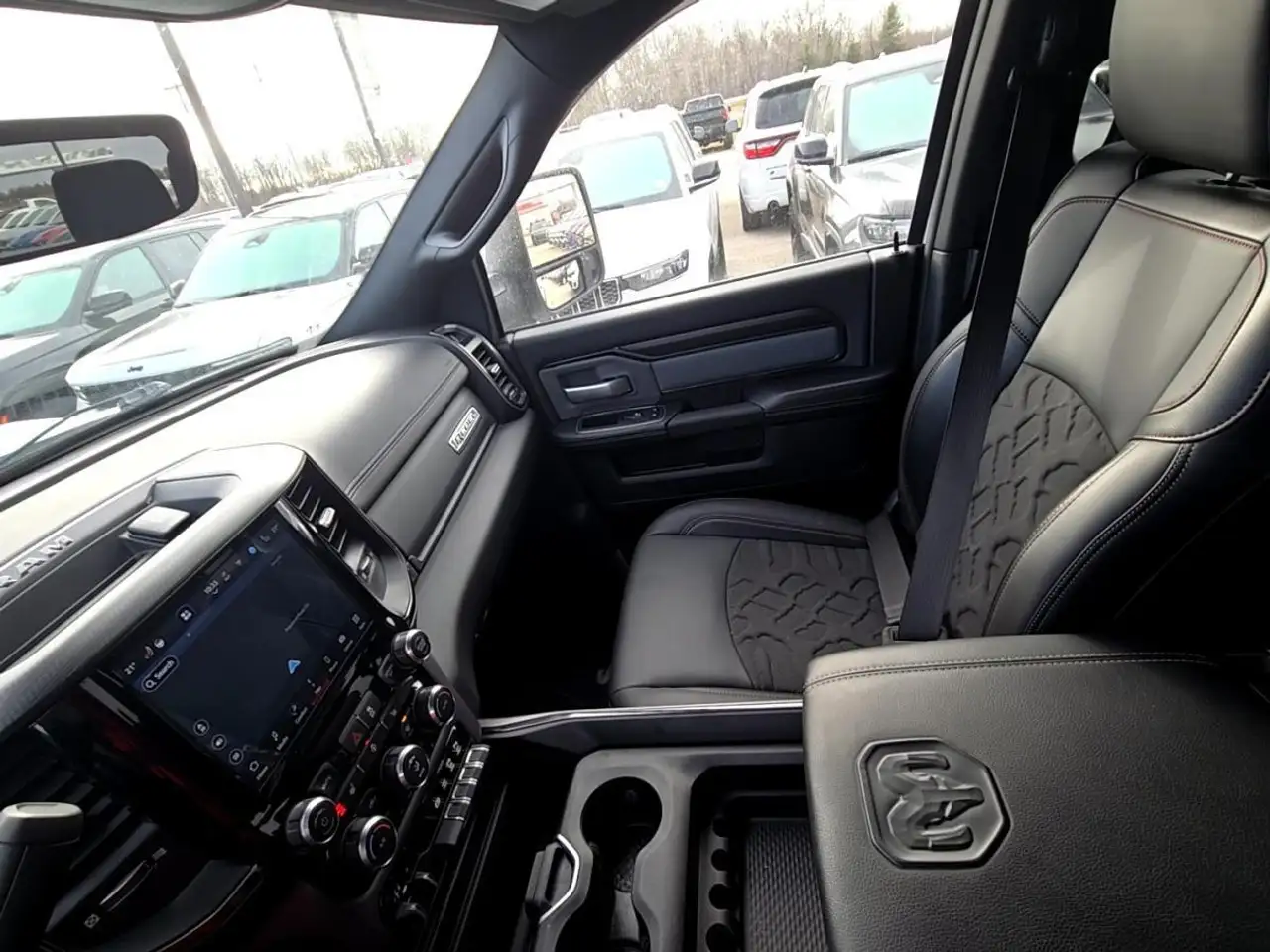 RAM 2500 снимка RAM 2500