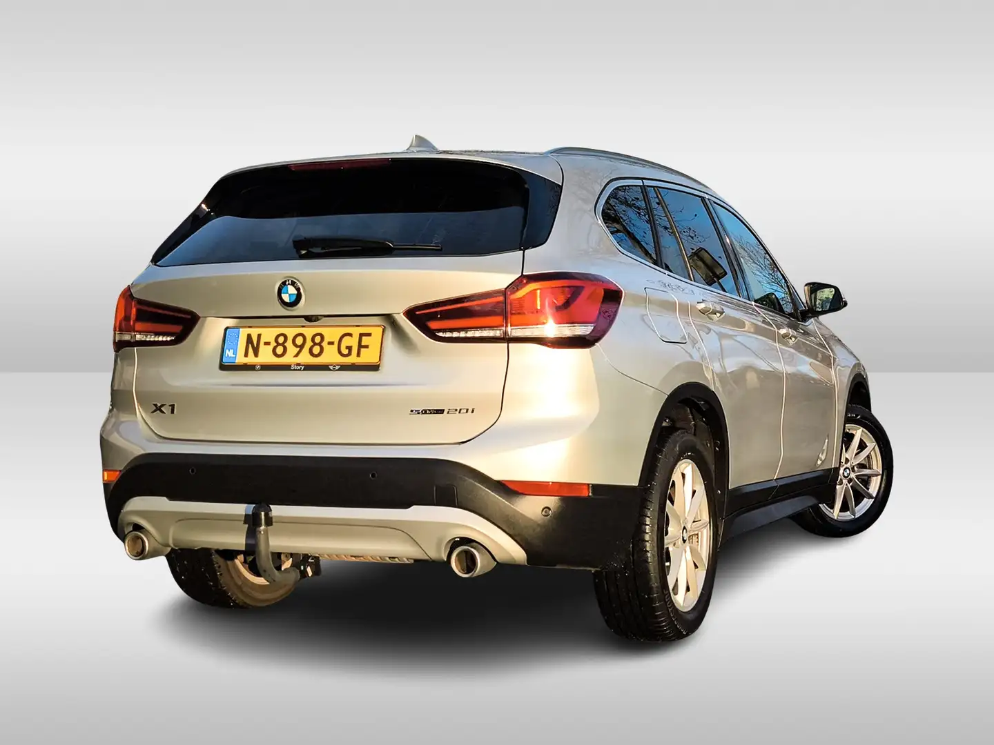 BMW X1 sDrive20i Business Edition (179PK) 1e-Eig. & -Onde Grijs - 2