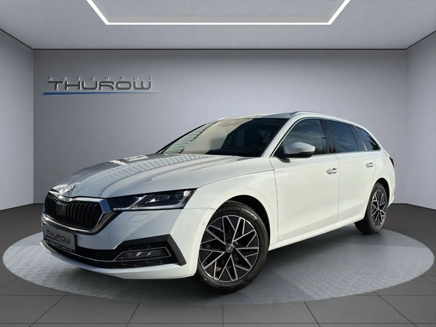 Skoda Octavia Combi 2.0 TDI DSG Style Leder Pano Blanc - 2