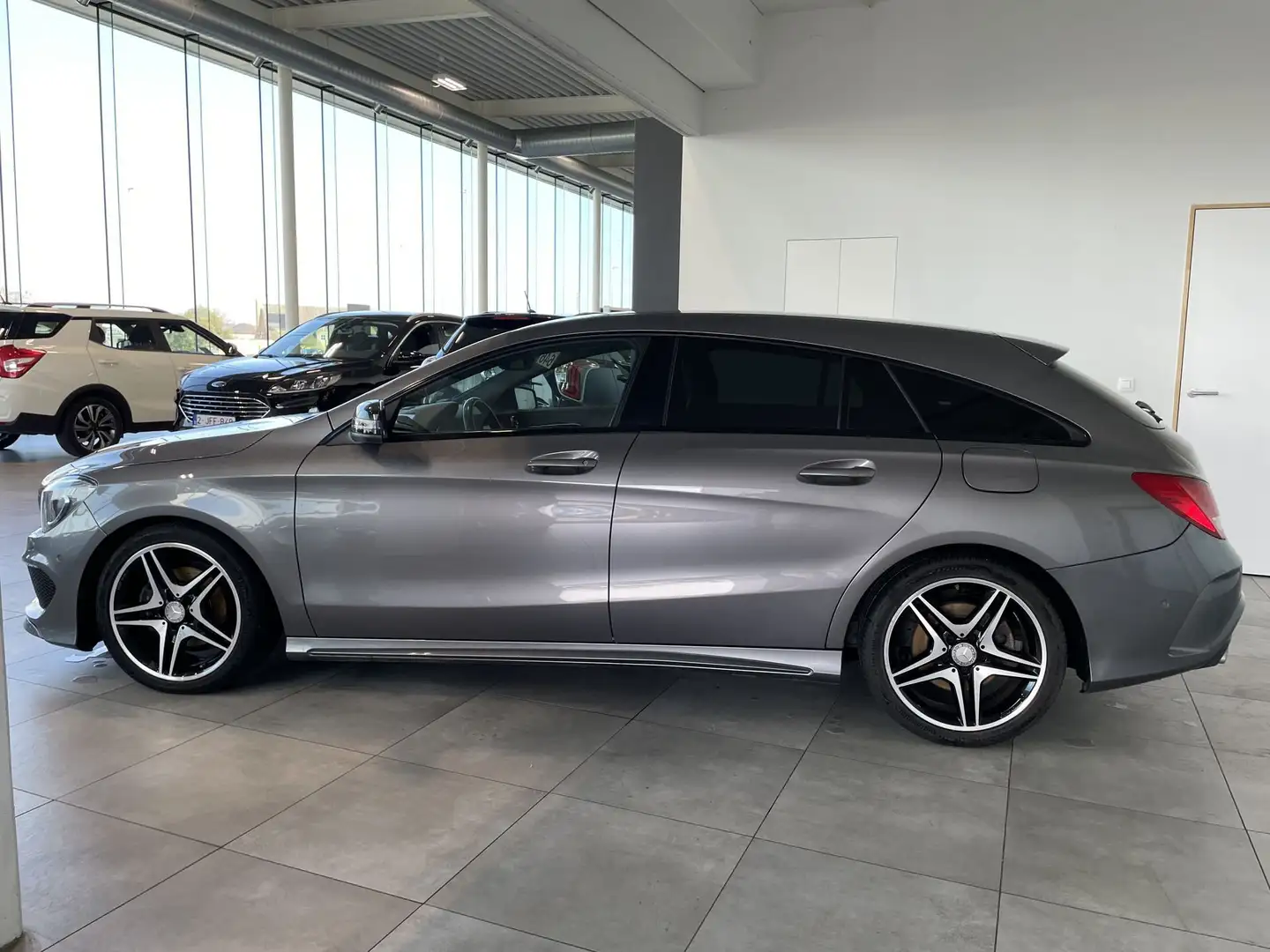 Mercedes-Benz CLA 200 AMG Pack // >Navi - Airco - Automaat Grau - 2