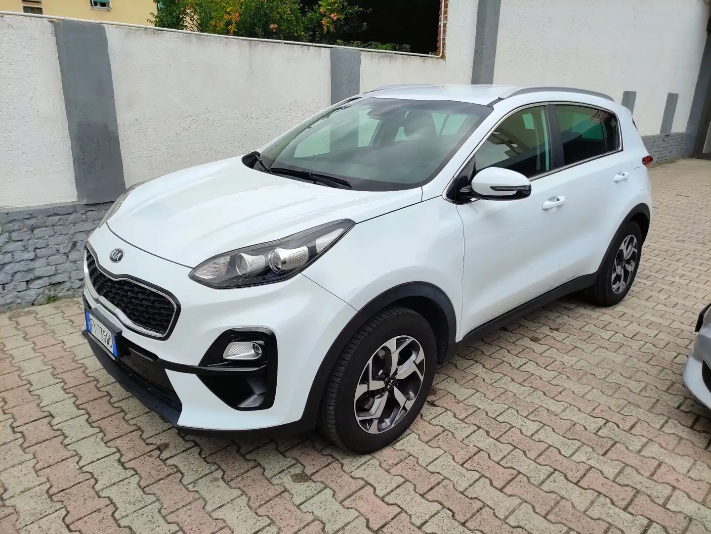 Kia Sportage 1.6 ecogpl Business Class 2wd 126cv Bianco - 1