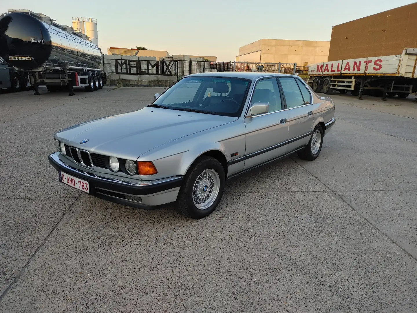 BMW 735 735i - 1