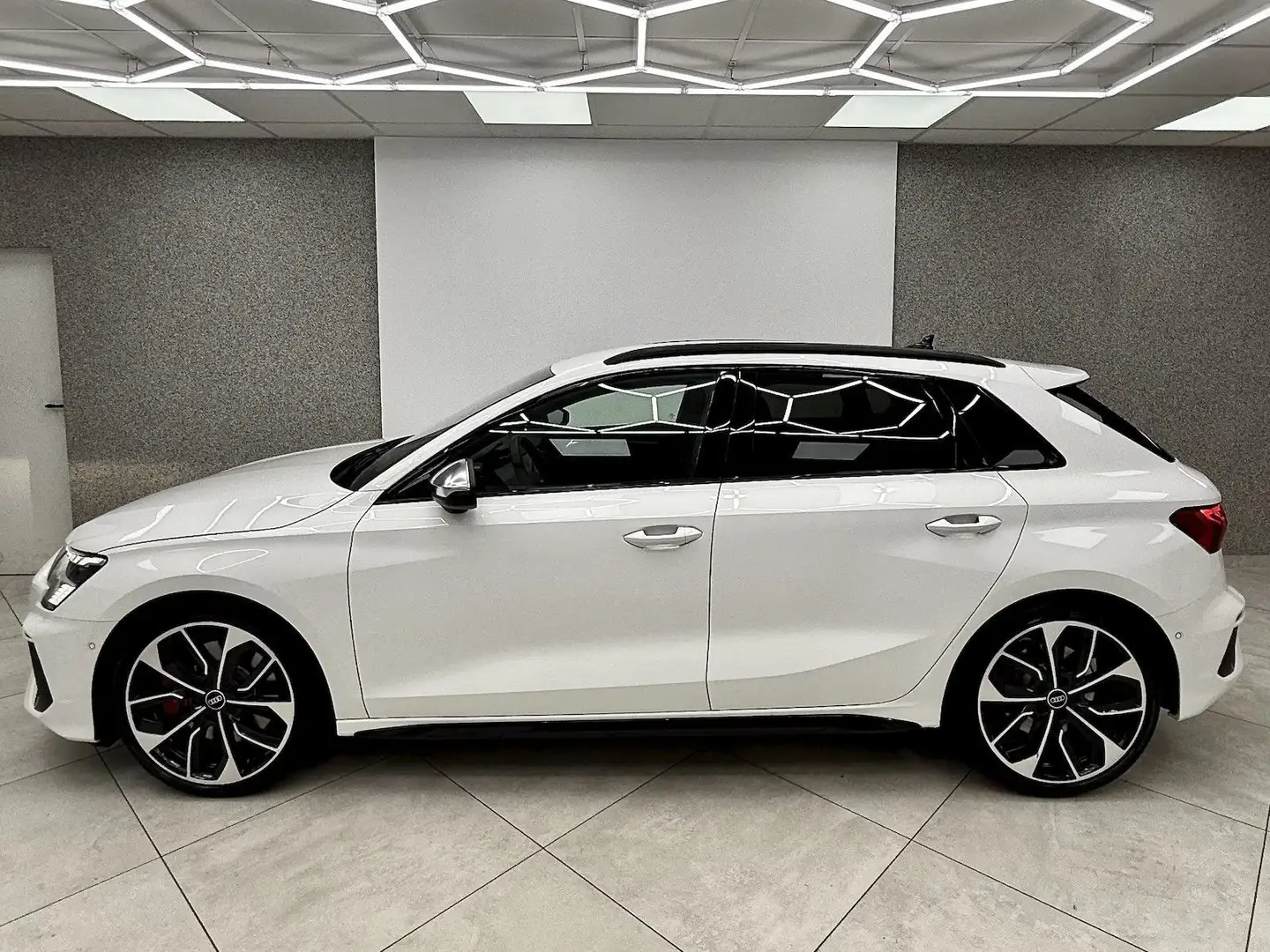 Audi S3 Sportback 2.0 tfsi quattro s-tronic 19" Matrix Weiß - 2