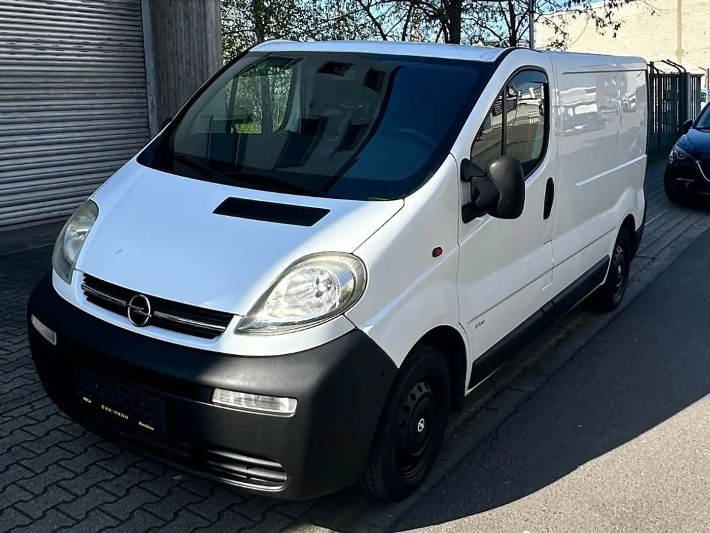 Opel Vivaro 1.9 Camper Umbau Weiß - 1