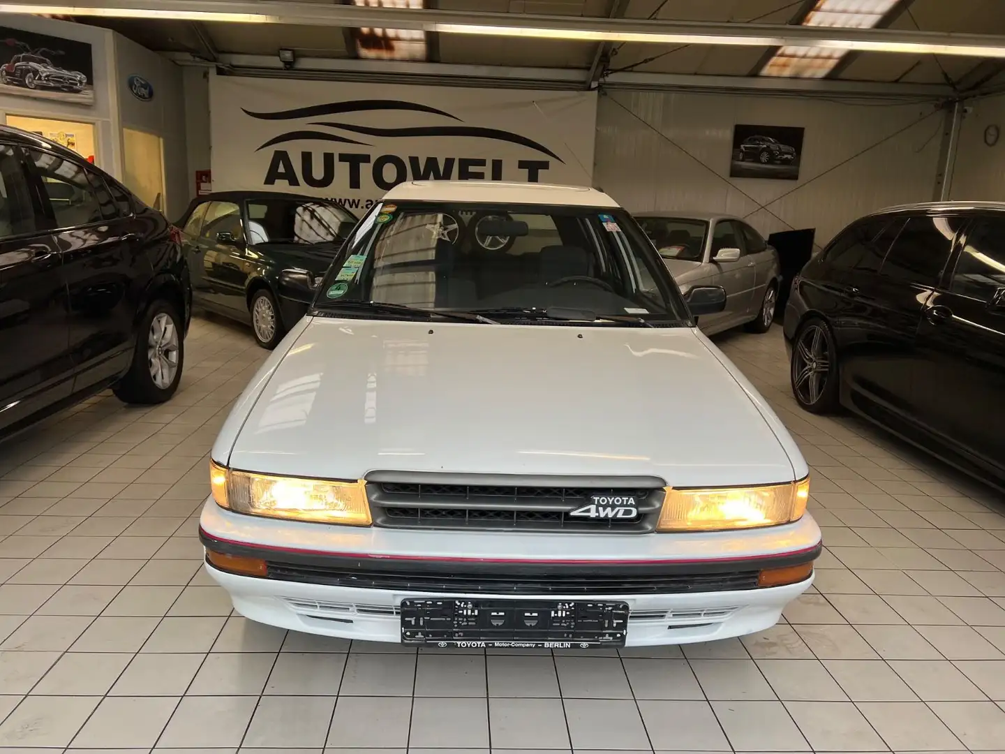 Toyota Corolla 1.6 XLI 4WD Kombi*2T Hand*TÜVneu*H-Ken* Weiß - 2