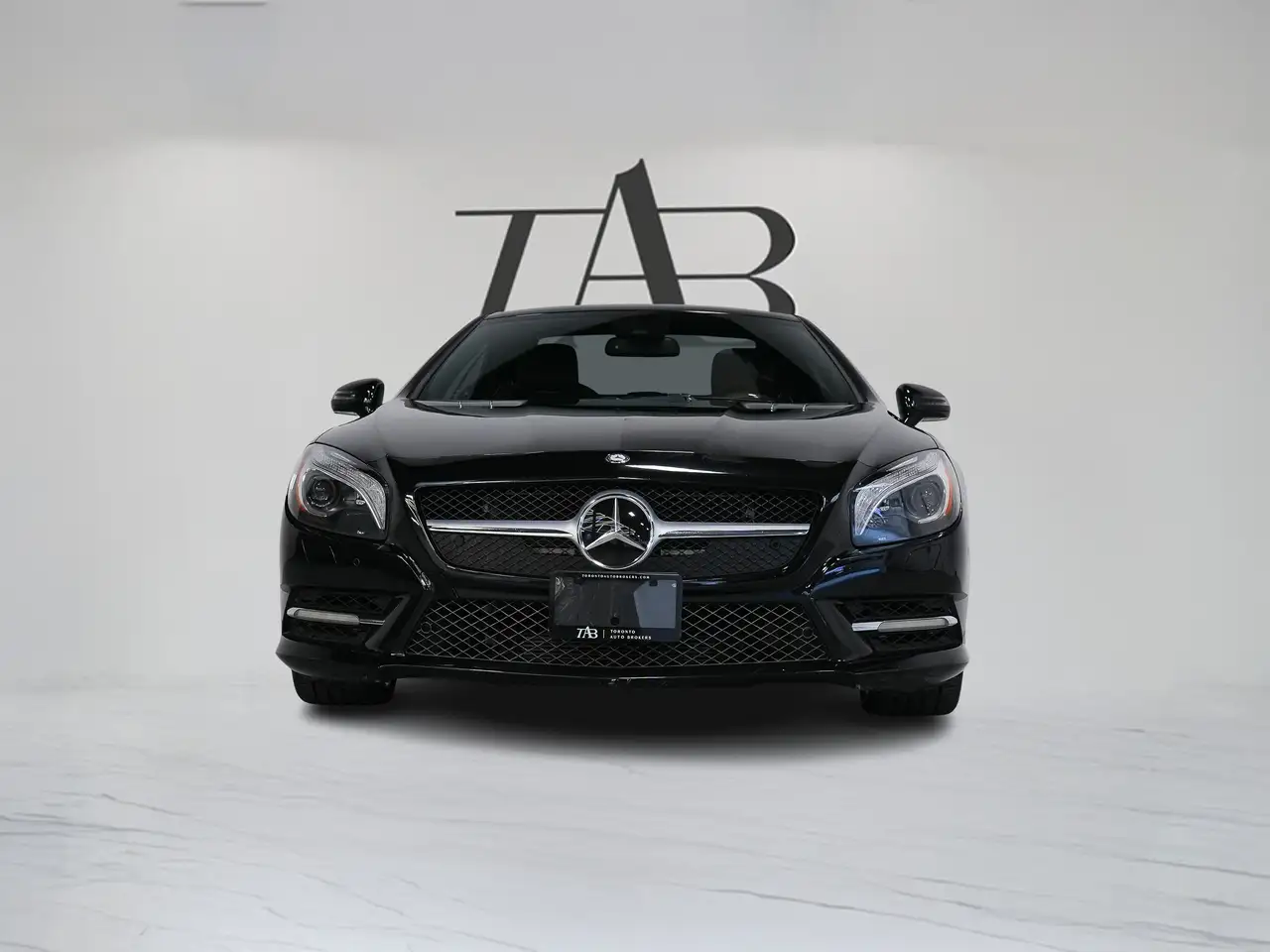 Mercedes-Benz SL снимка Mercedes-Benz SL