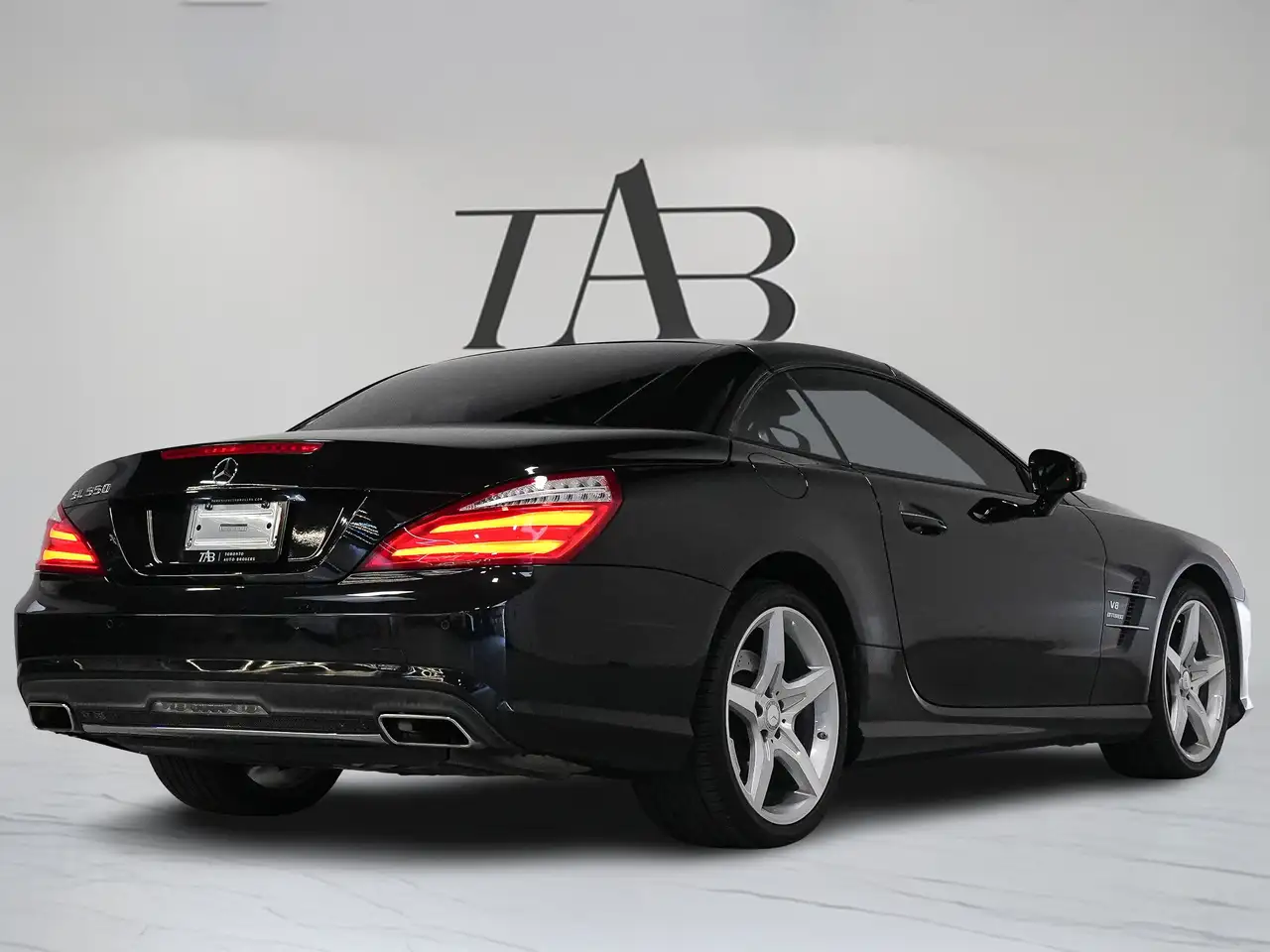 Mercedes-Benz SL снимка Mercedes-Benz SL