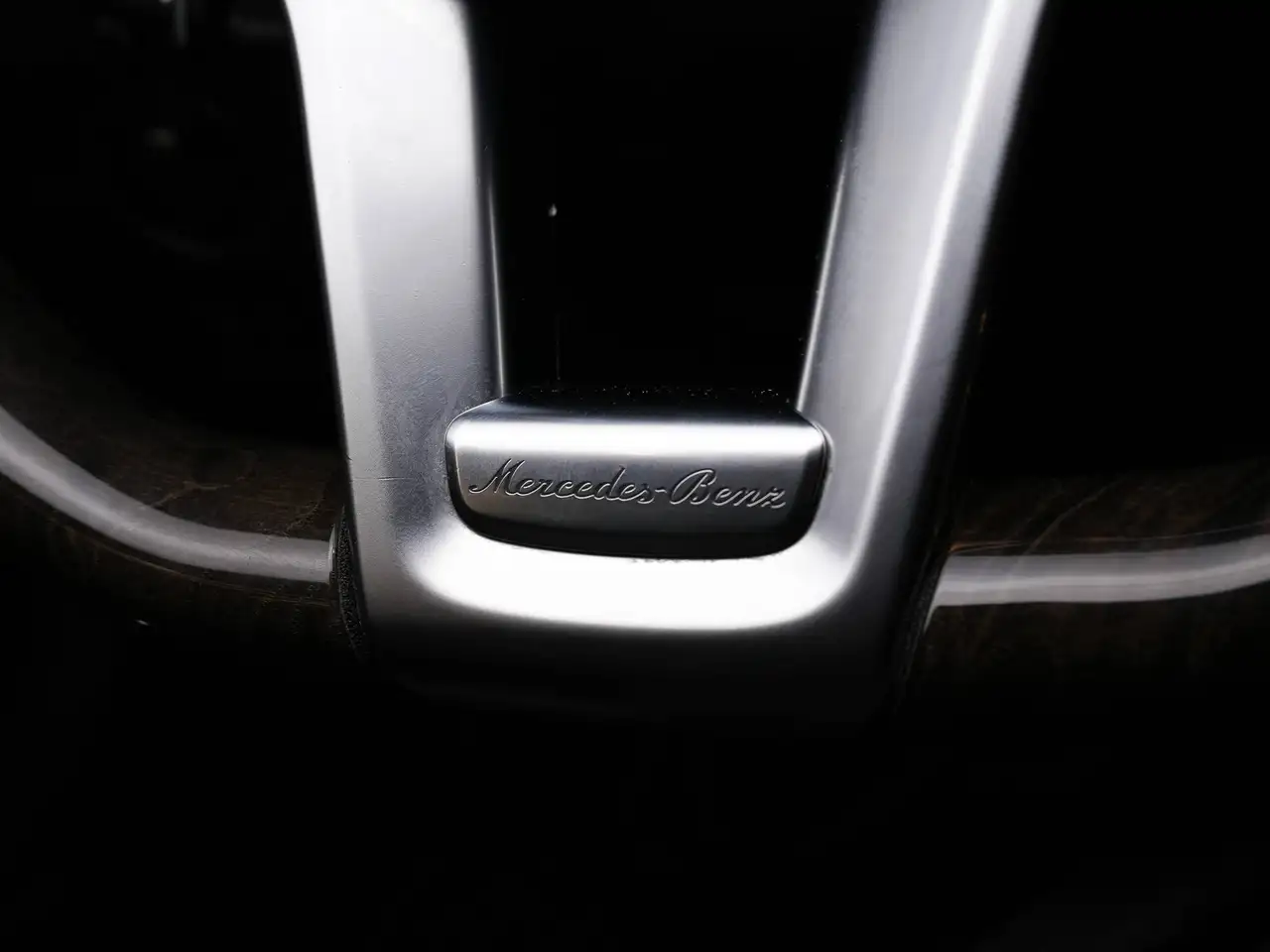 Mercedes-Benz SL снимка Mercedes-Benz SL