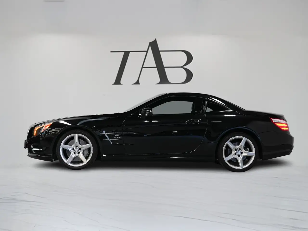 Mercedes-Benz SL снимка Mercedes-Benz SL