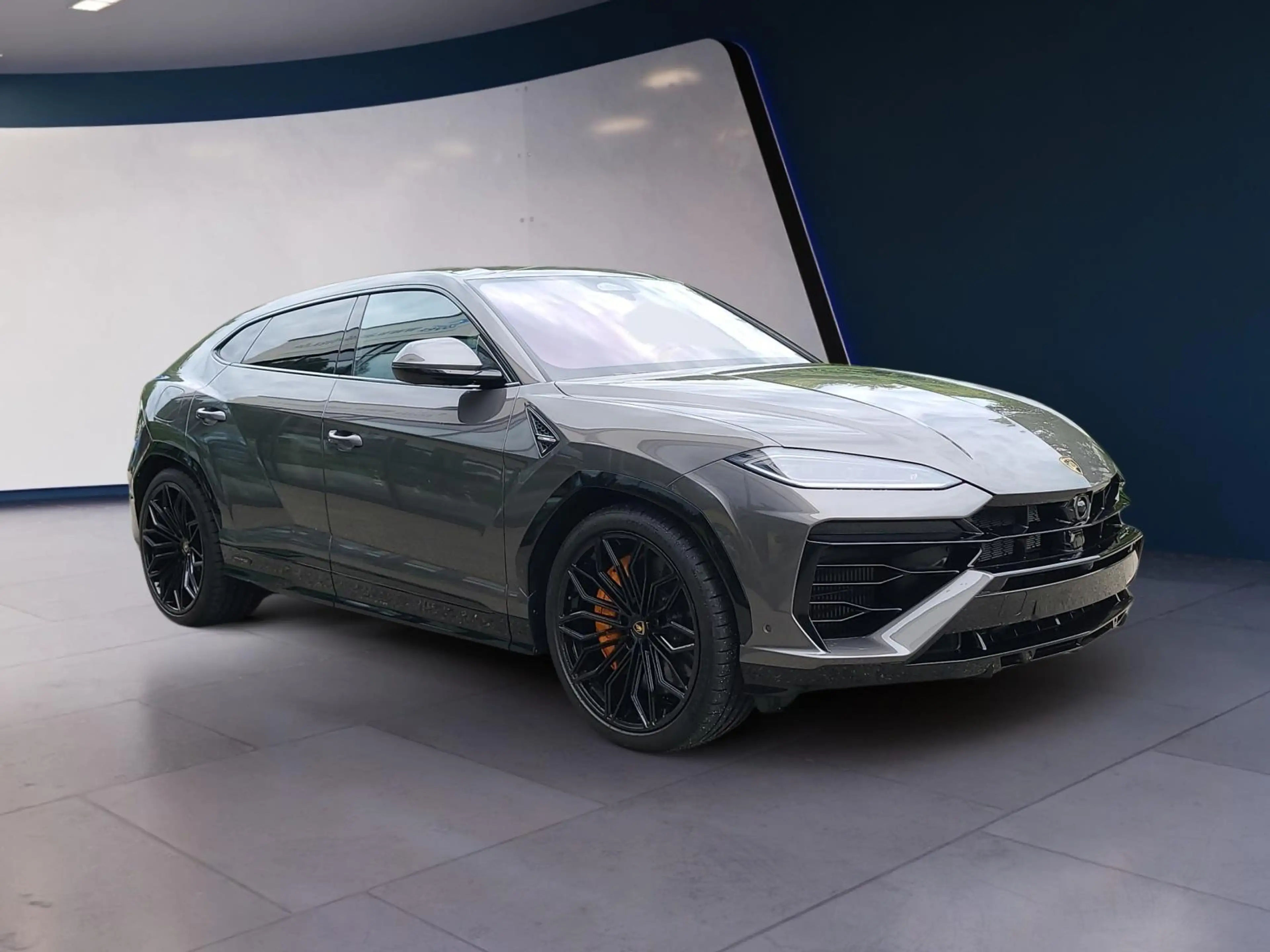 Lamborghini Urus SE ANIMA B&O ParkAssist 23"Rims — photo 3