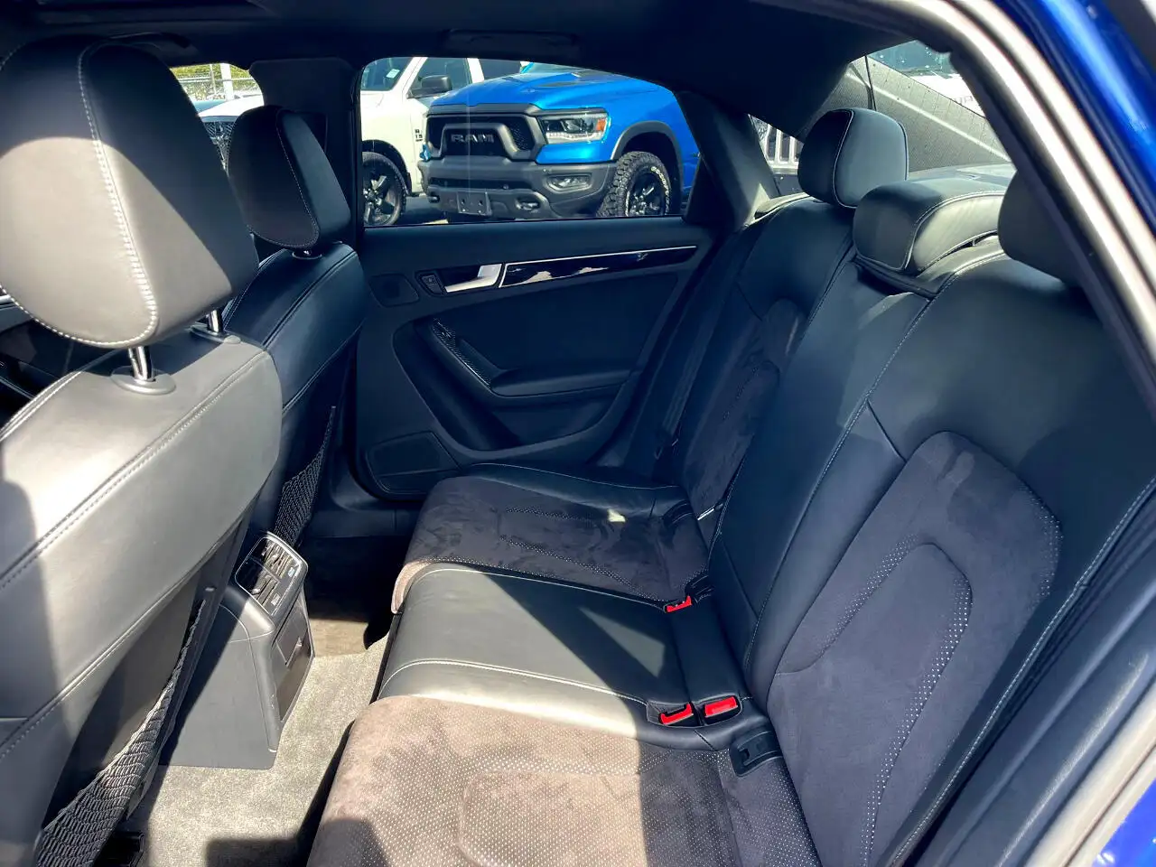 Audi A4 снимка Audi A4