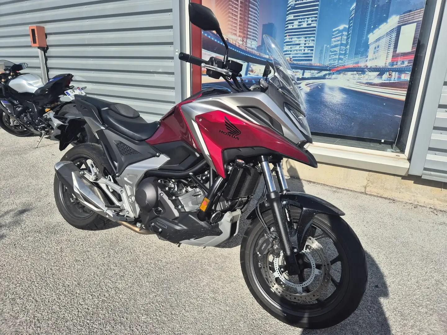 Honda NC 750 crvena - 2