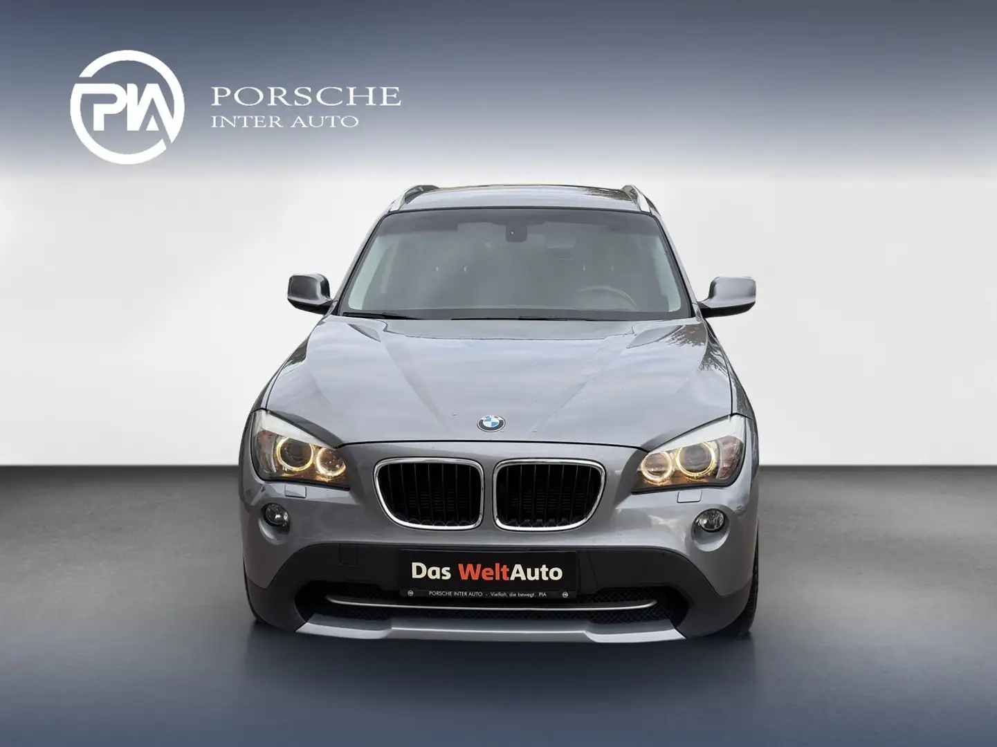 BMW X1 xDrive18d Österreich Paket Grau - 2