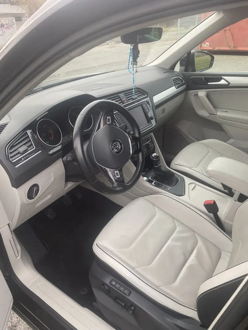 Volkswagen Tiguan Tiguan 2,0 TDI SCR Comfortline Comfortline Schwarz - 2