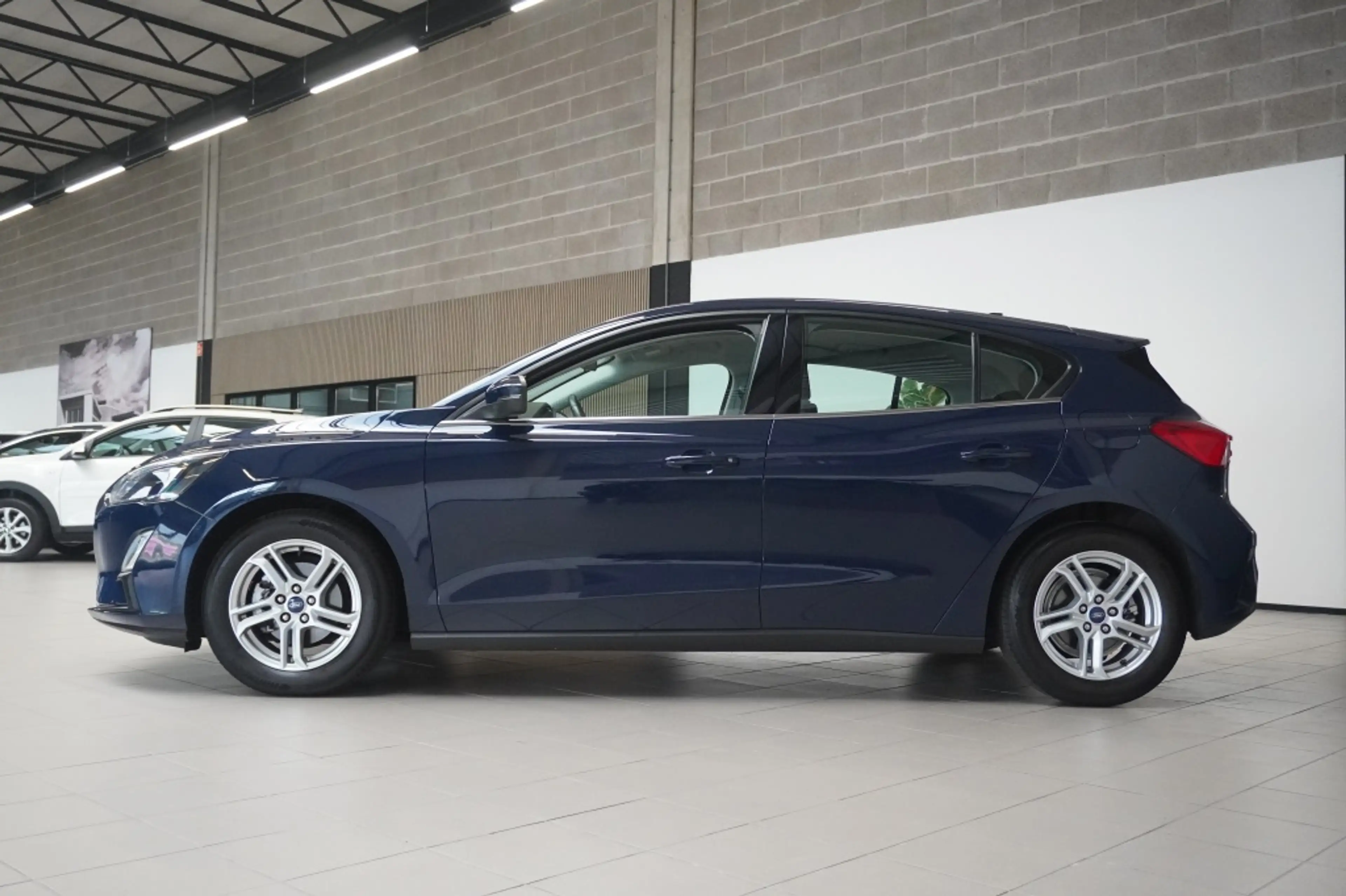 Ford Focus 1.0 EcoB. Tr Ed. bns|Carplay|Android|Camera — photo 4