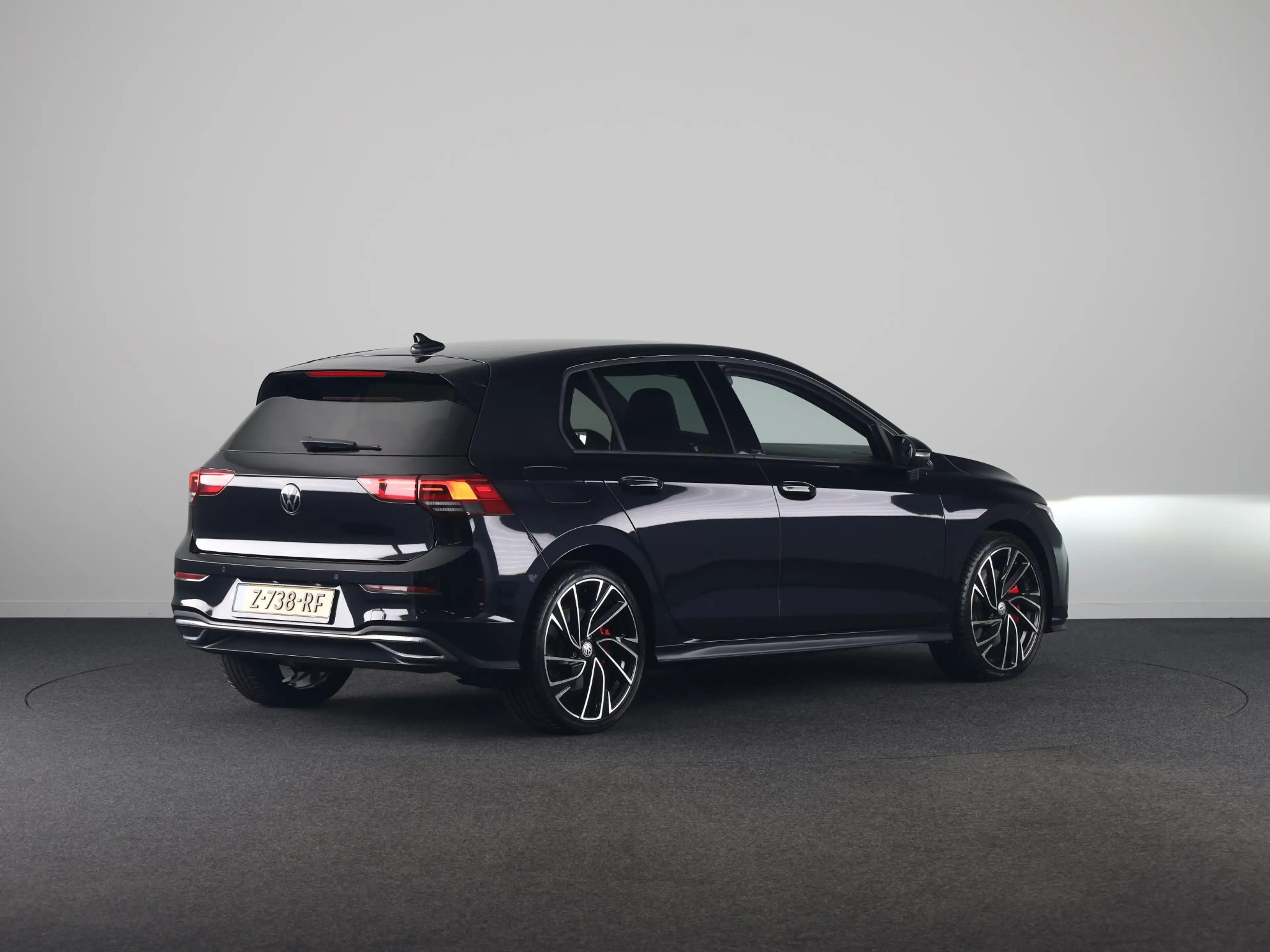 Volkswagen Golf GTE 1.4 eHybrid — photo 4
